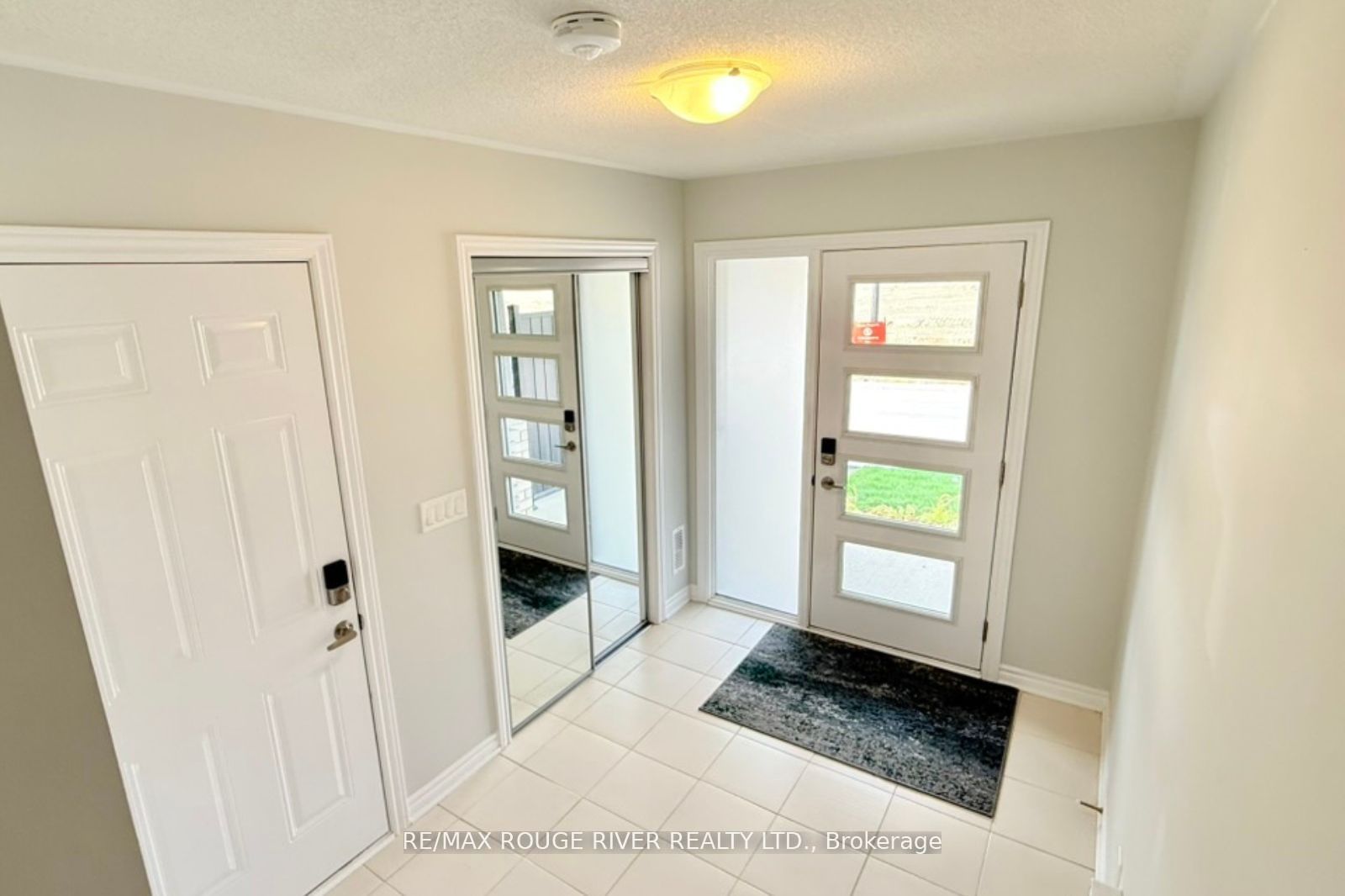 1186 Greentree Path, Oshawa, ON L1H 8L7 photo 3