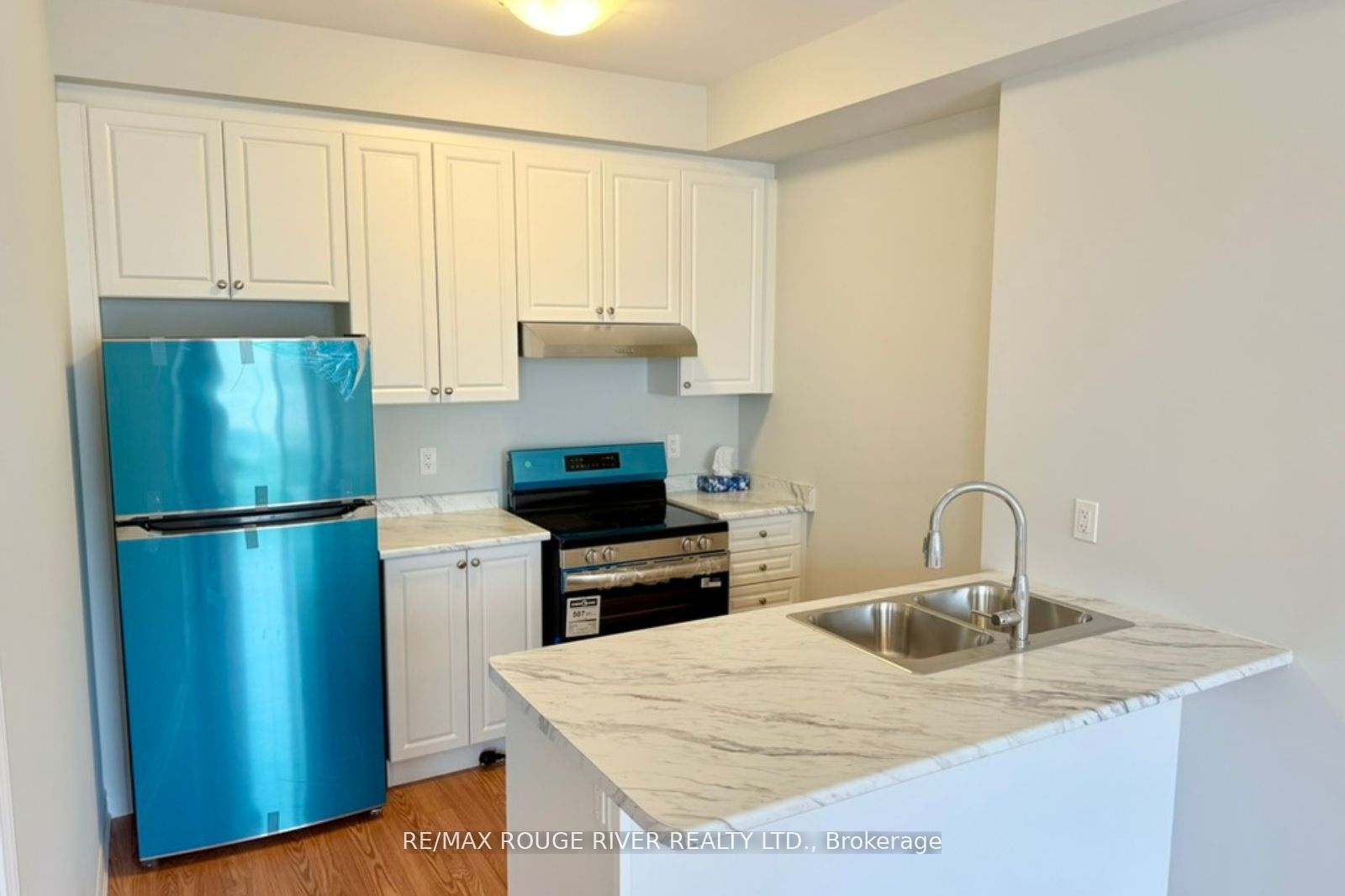 1186 Greentree Path, Oshawa, ON L1H 8L7 photo 4