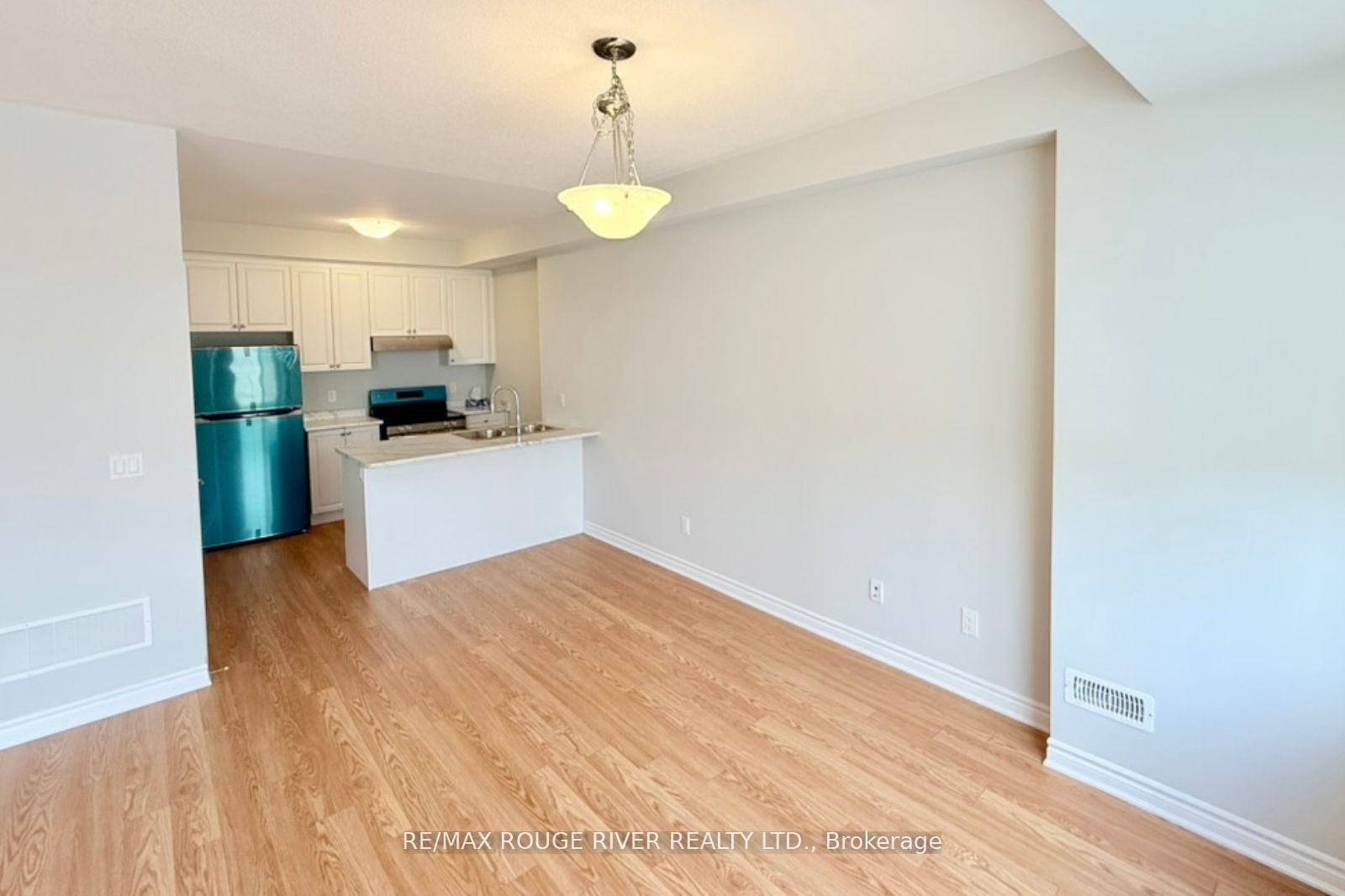 1186 Greentree Path, Oshawa, ON L1H 8L7 photo 5