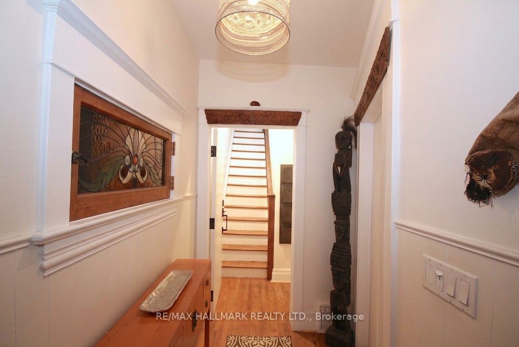91 Ivy Avenue Upper, Toronto, ON M4L 2H8 photo 4