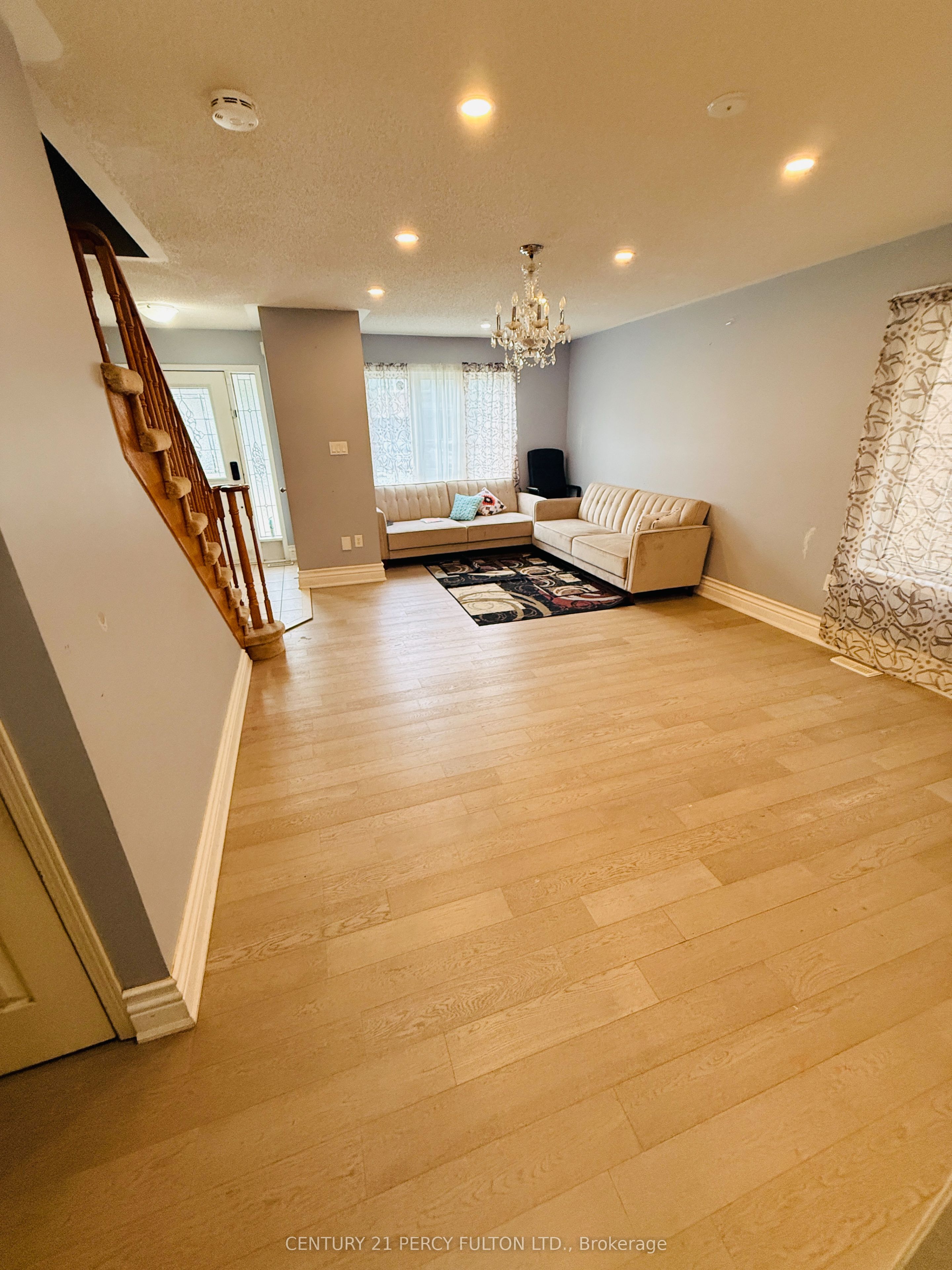 15 Armitage Crescent, Ajax, ON L1T 4G6 photo 4