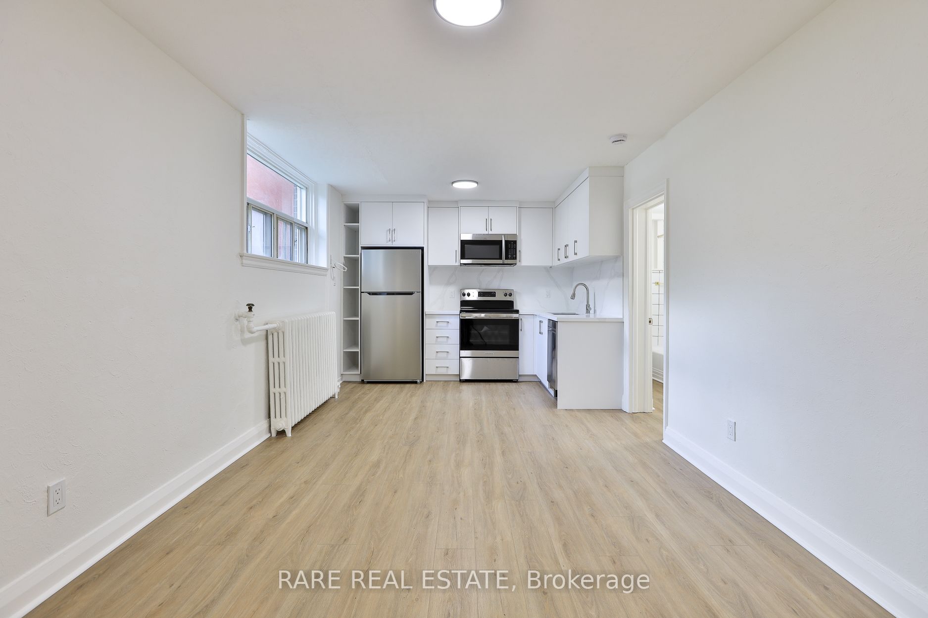 2369 Queen Street E A, Toronto, ON M4E 1H2 photo 4