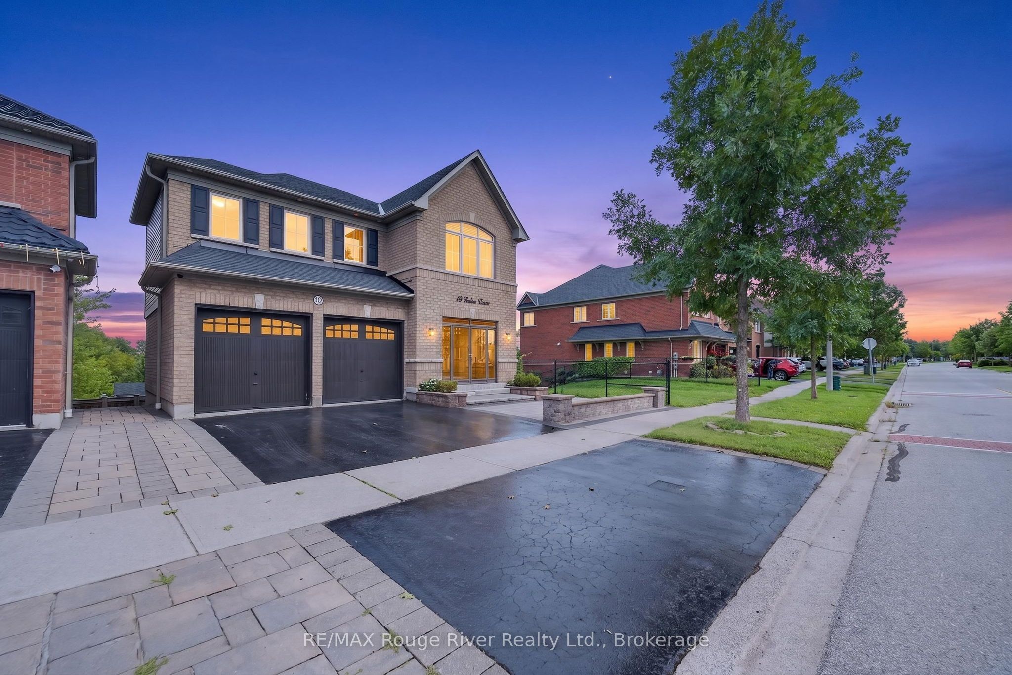 19 Galea Drive, Ajax, ON L1Z 0J7