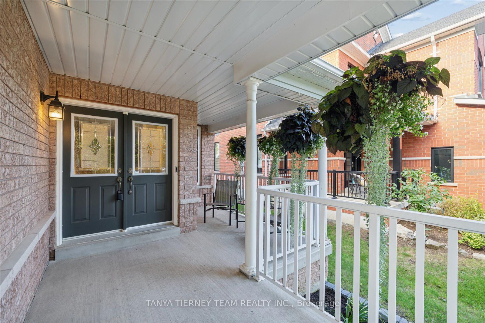 16 Corianne Avenue, Whitby, ON L1M 2J2 photo 4