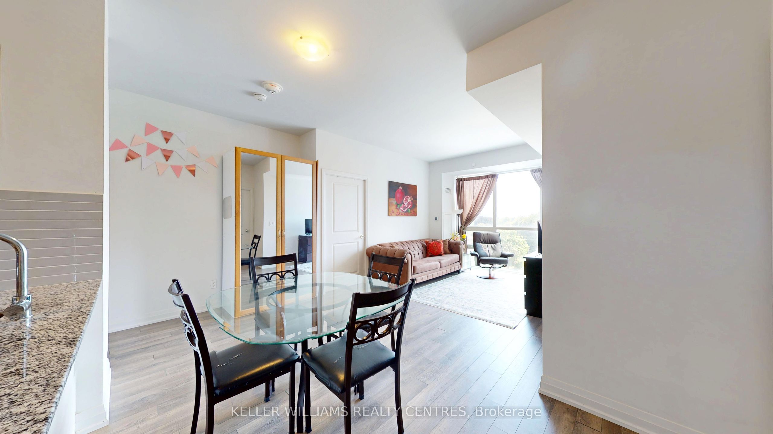 10 Meadowglen Pl. 508, Toronto, ON M1G 0A8 photo 5