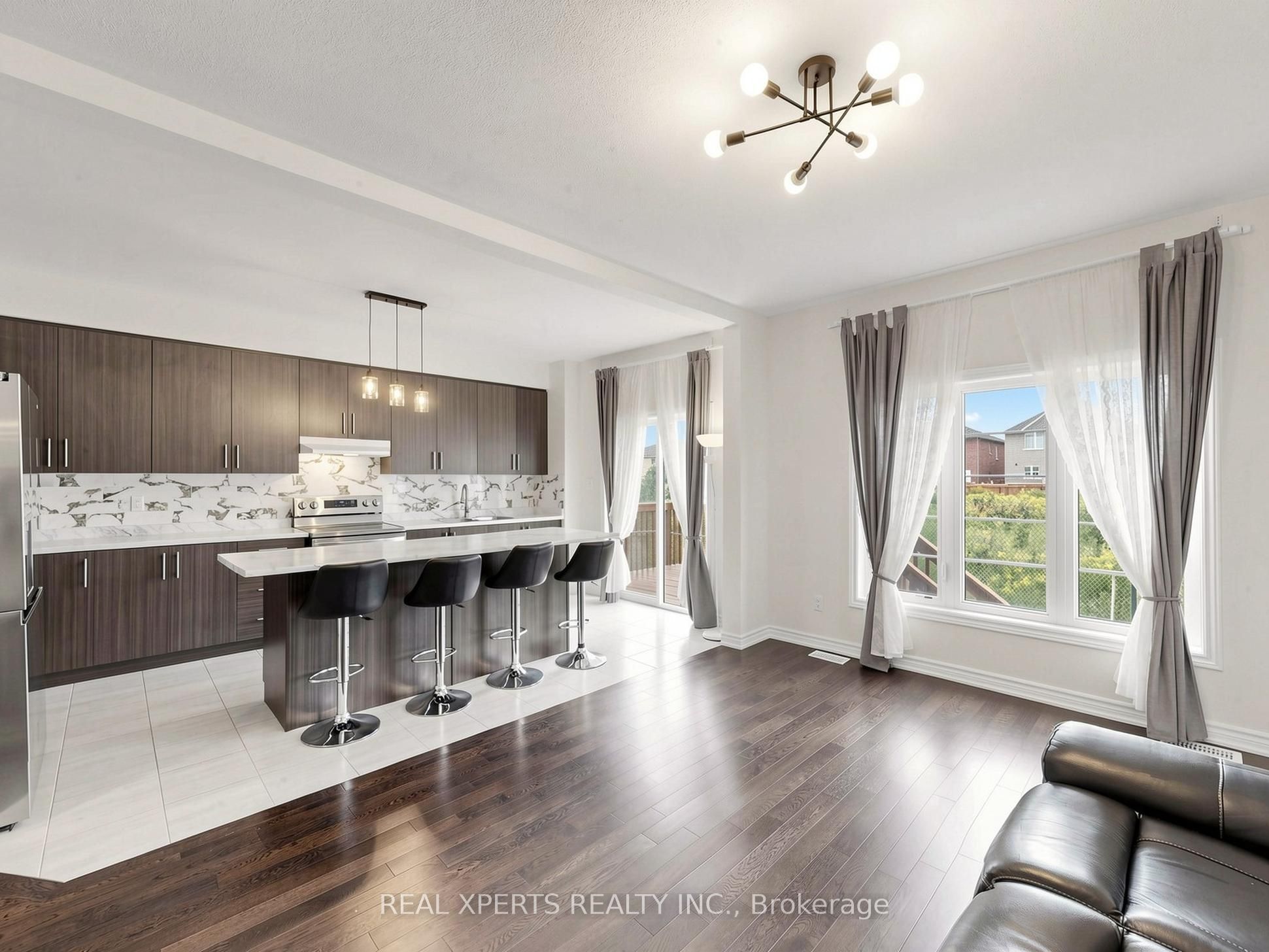 1129 Cameo Street, Pickering, ON L1X 0L7 photo 4