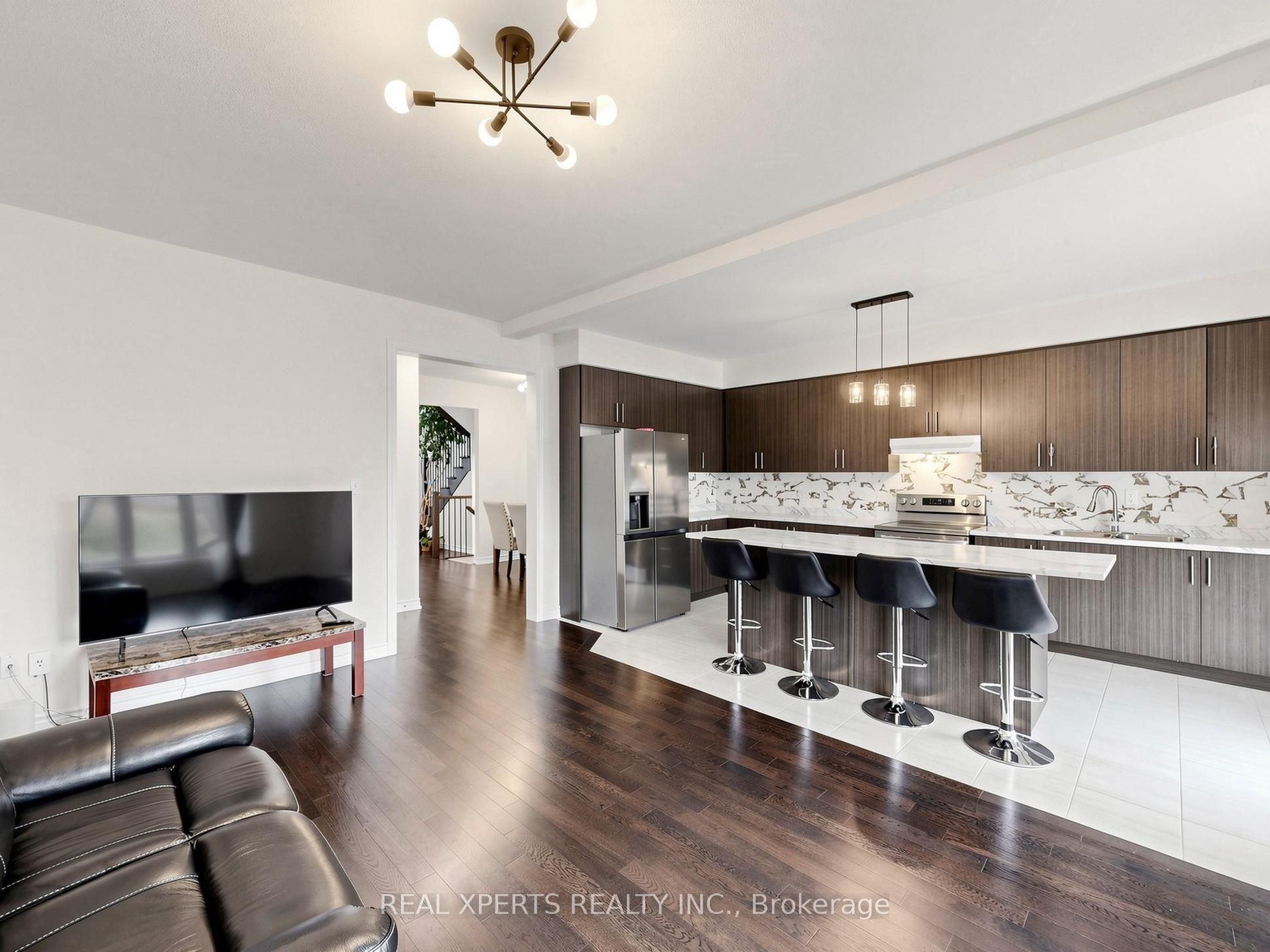 1129 Cameo Street, Pickering, ON L1X 0L7 photo 5