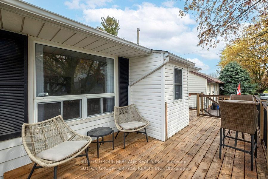 34 Maple Street, Ajax, ON L1S 1V7 photo 3