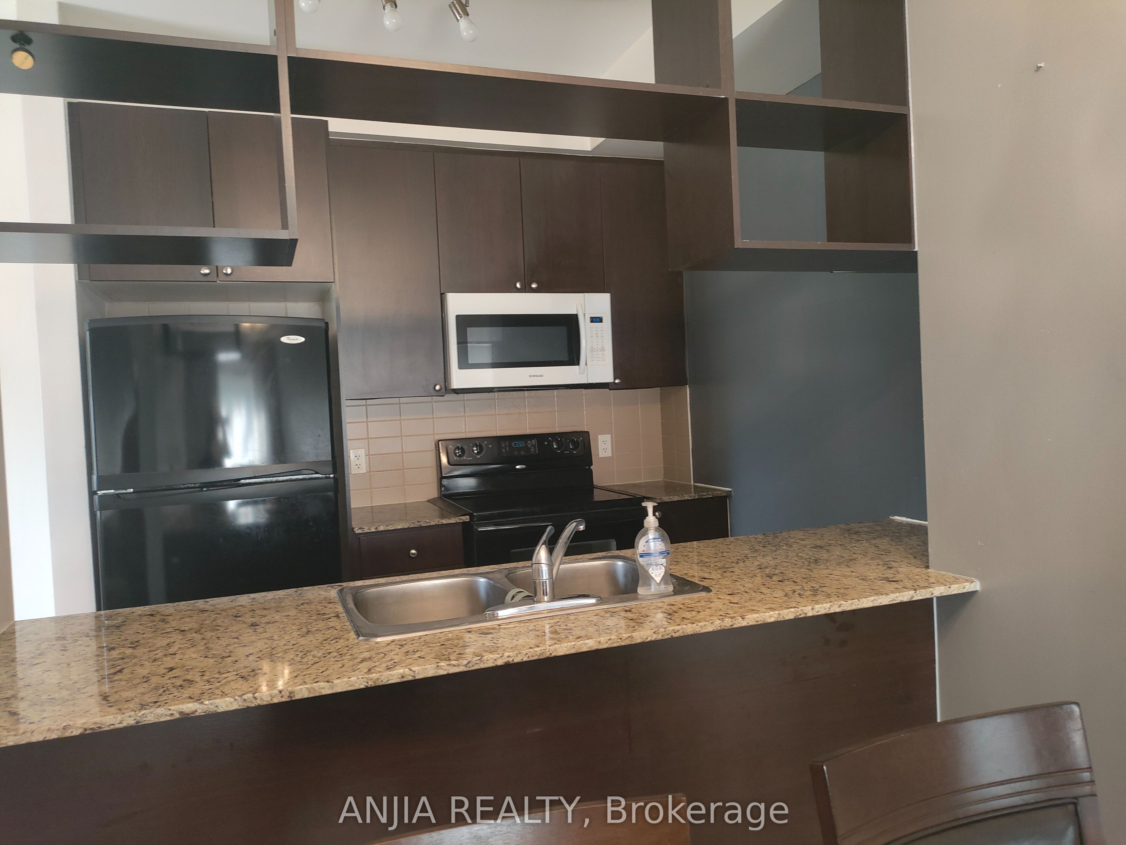 295 Village Green Square 62, Toronto, ON M1S 0L2 photo 5