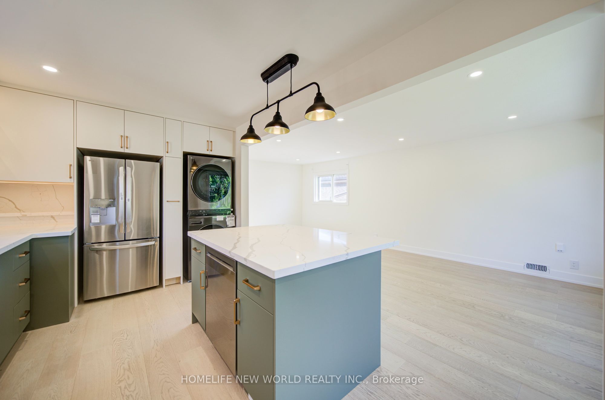 88 Ellendale Drive Main, Toronto, ON M1P 1N5 photo 4