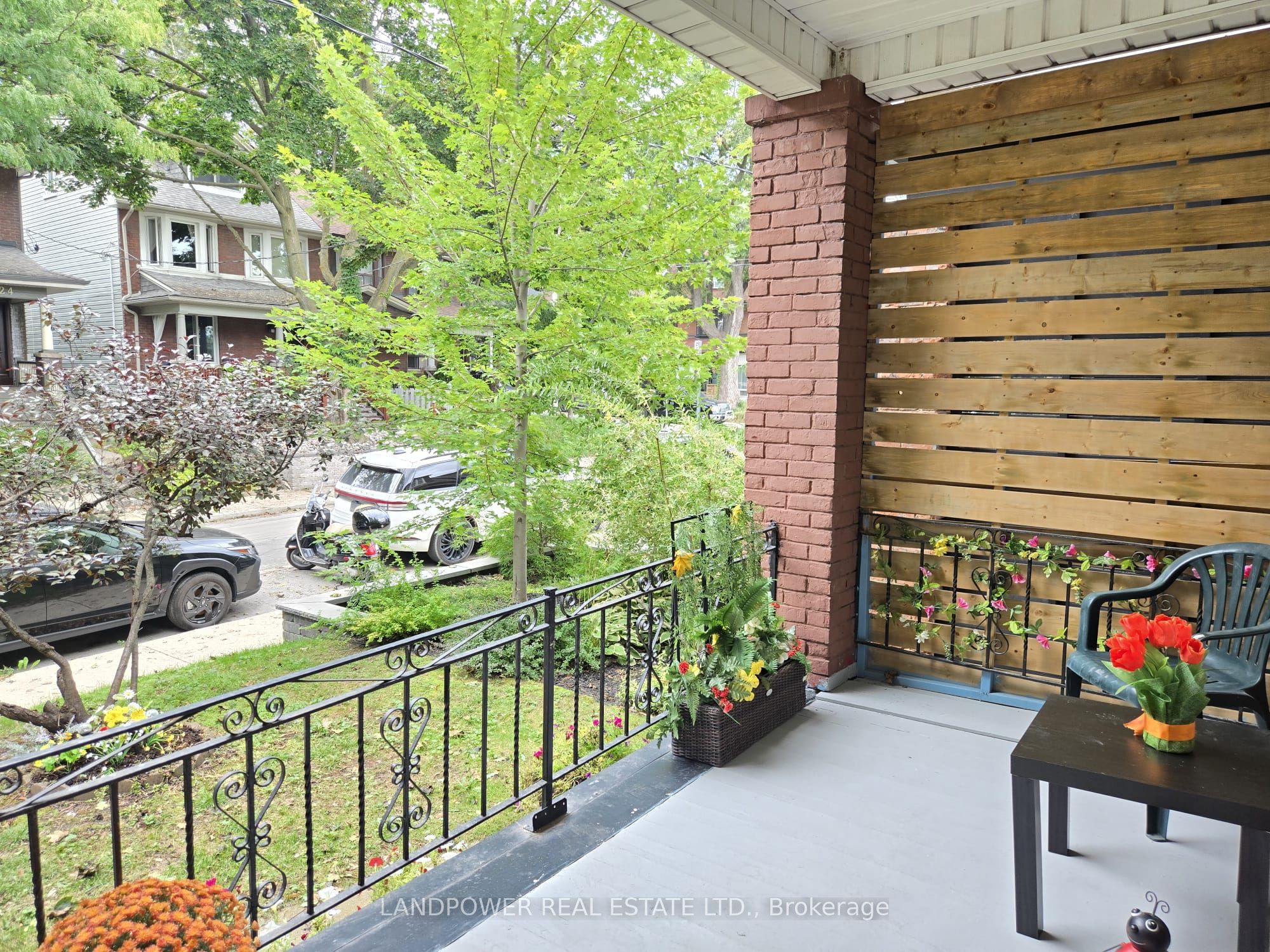 221 Riverdale Avenue, Toronto, ON M4K 1C4 photo 3