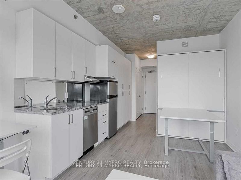 1900 Simcoe Street N 205, Oshawa, ON L1G 0C1 photo 4