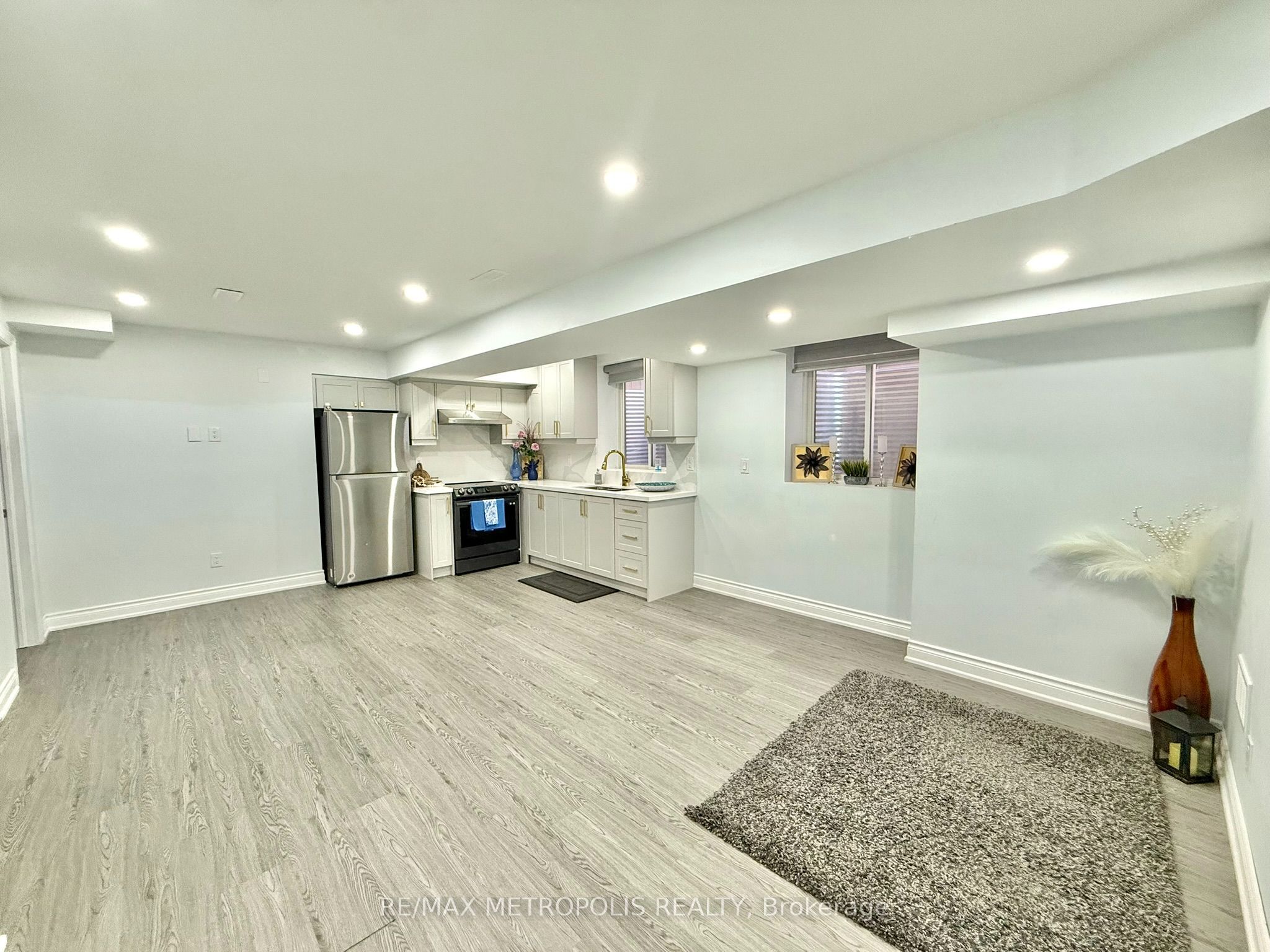 68 Maskell Crescent Basement, Whitby, ON L1P 0J7 photo 2
