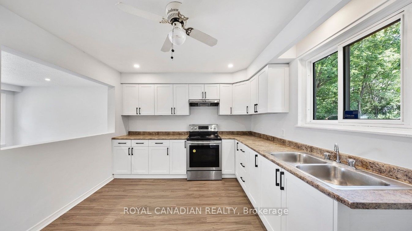 357 Durham Court Upper, Oshawa, ON L1J 1W8 photo 5