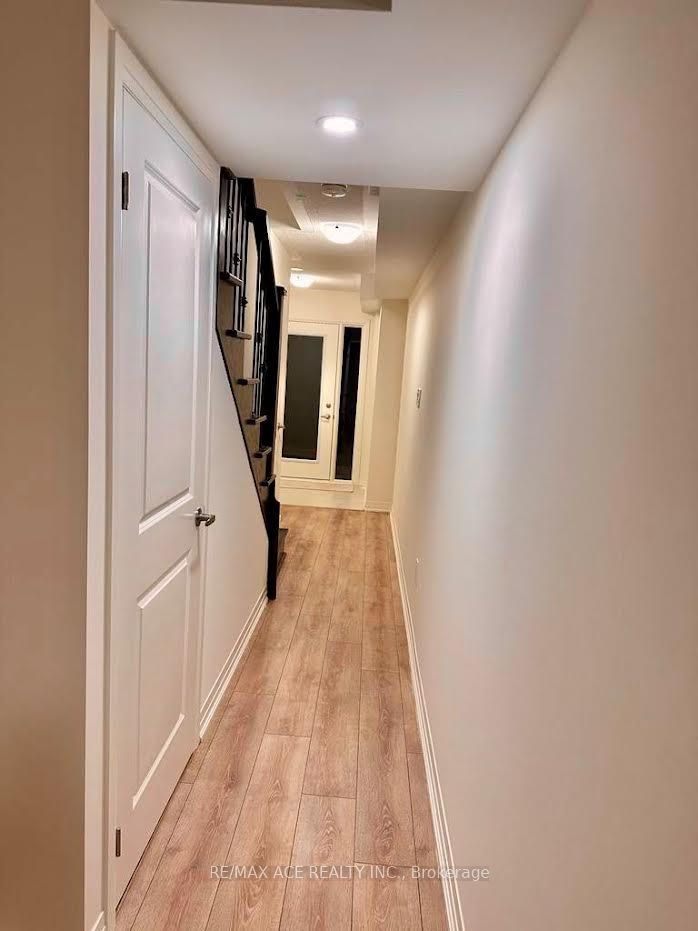 25 Emmas Way, Whitby, ON L1R 3K4 photo 4