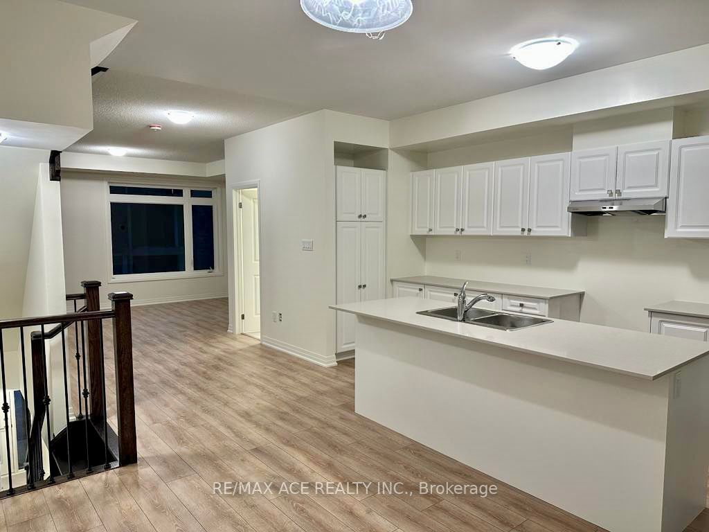 25 Emmas Way, Whitby, ON L1R 3K4 photo 5
