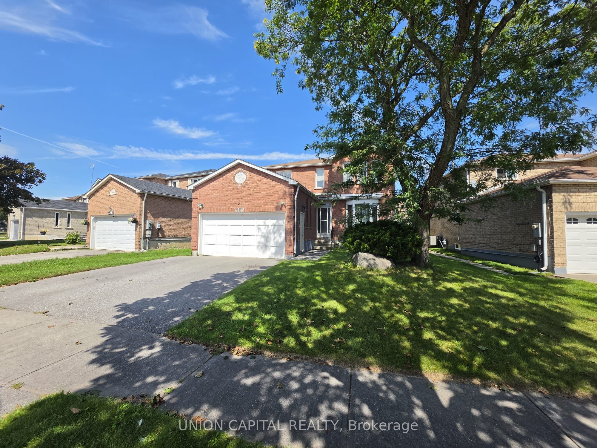 2363 Strathmore Crescent, Pickering, ON L1X 2H3 photo 2