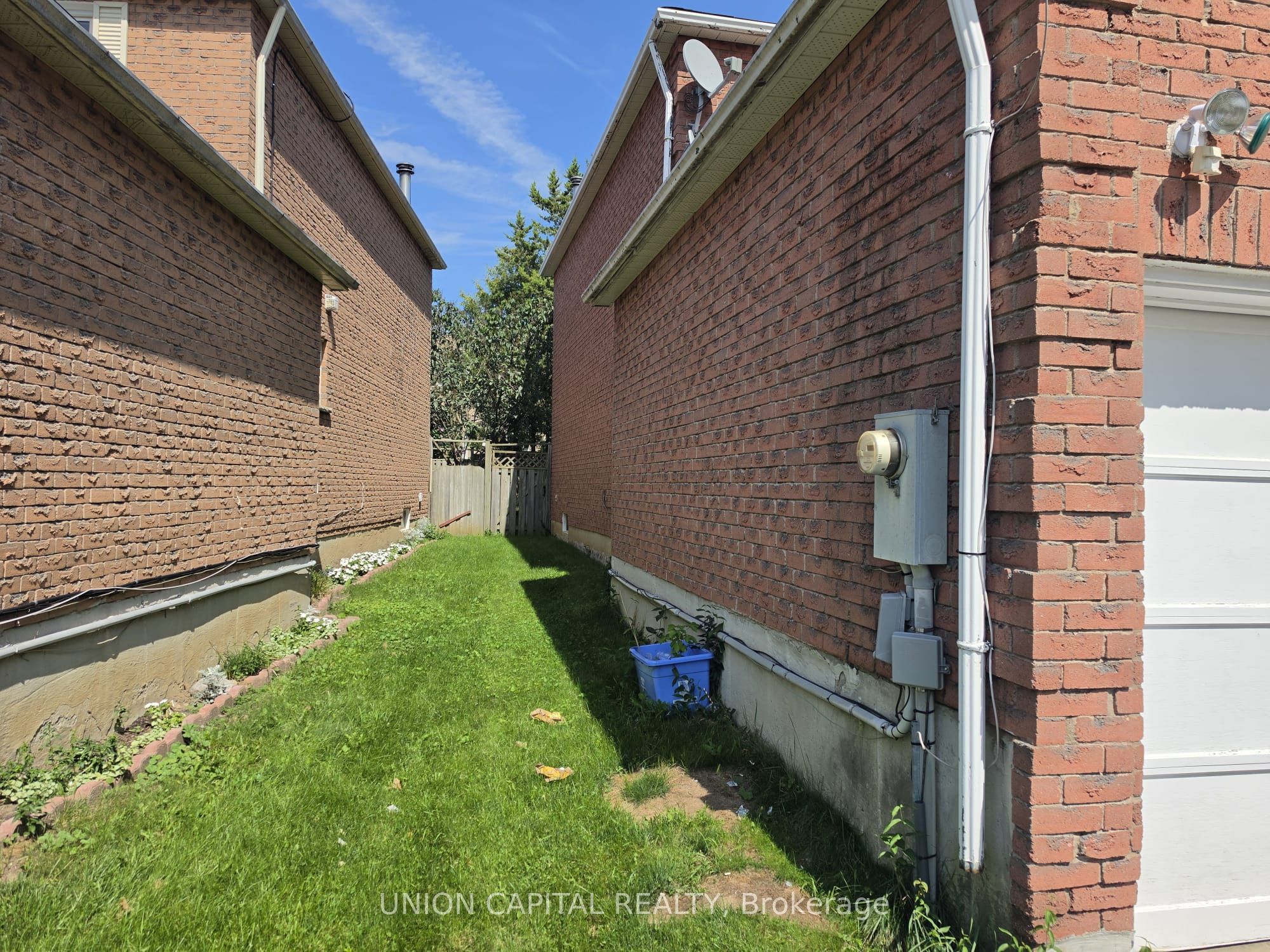 2363 Strathmore Crescent, Pickering, ON L1X 2H3 photo 5