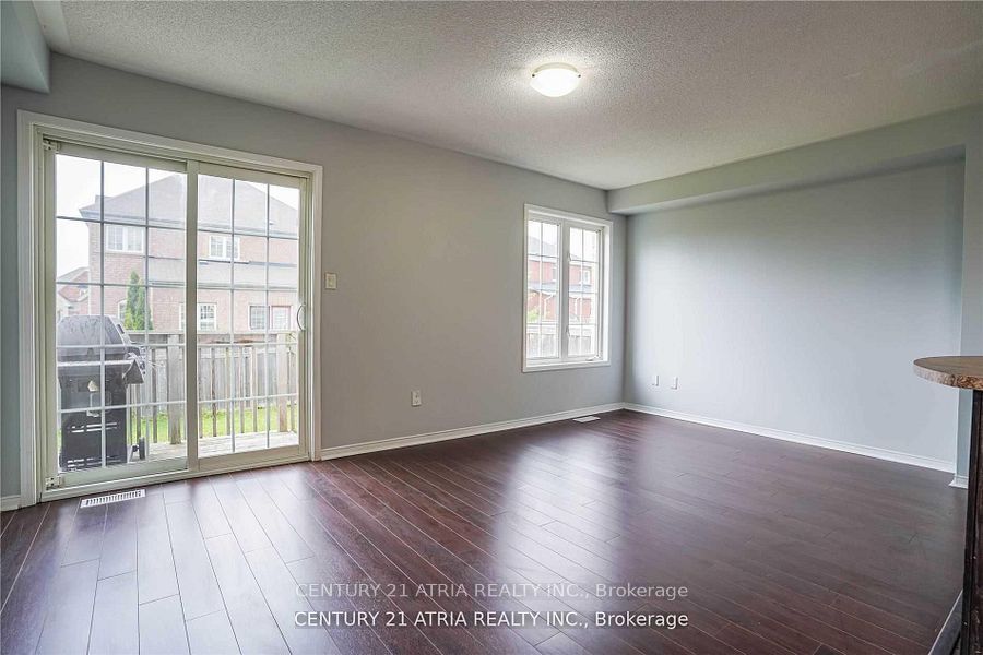 1424 Rennie Street Upper, Oshawa, ON L1K 0N8 photo 4