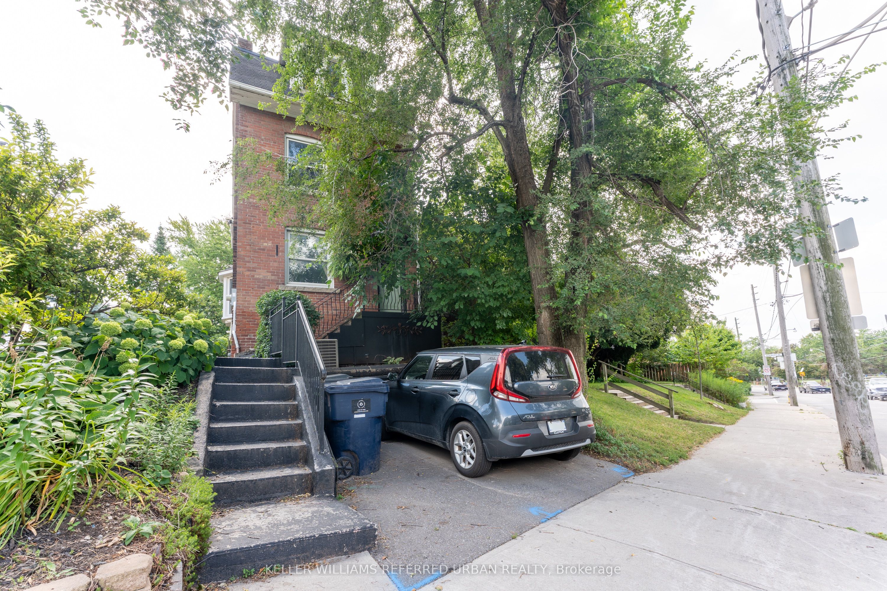 431 Kingston Road Upper, Toronto, ON M4L 1V2