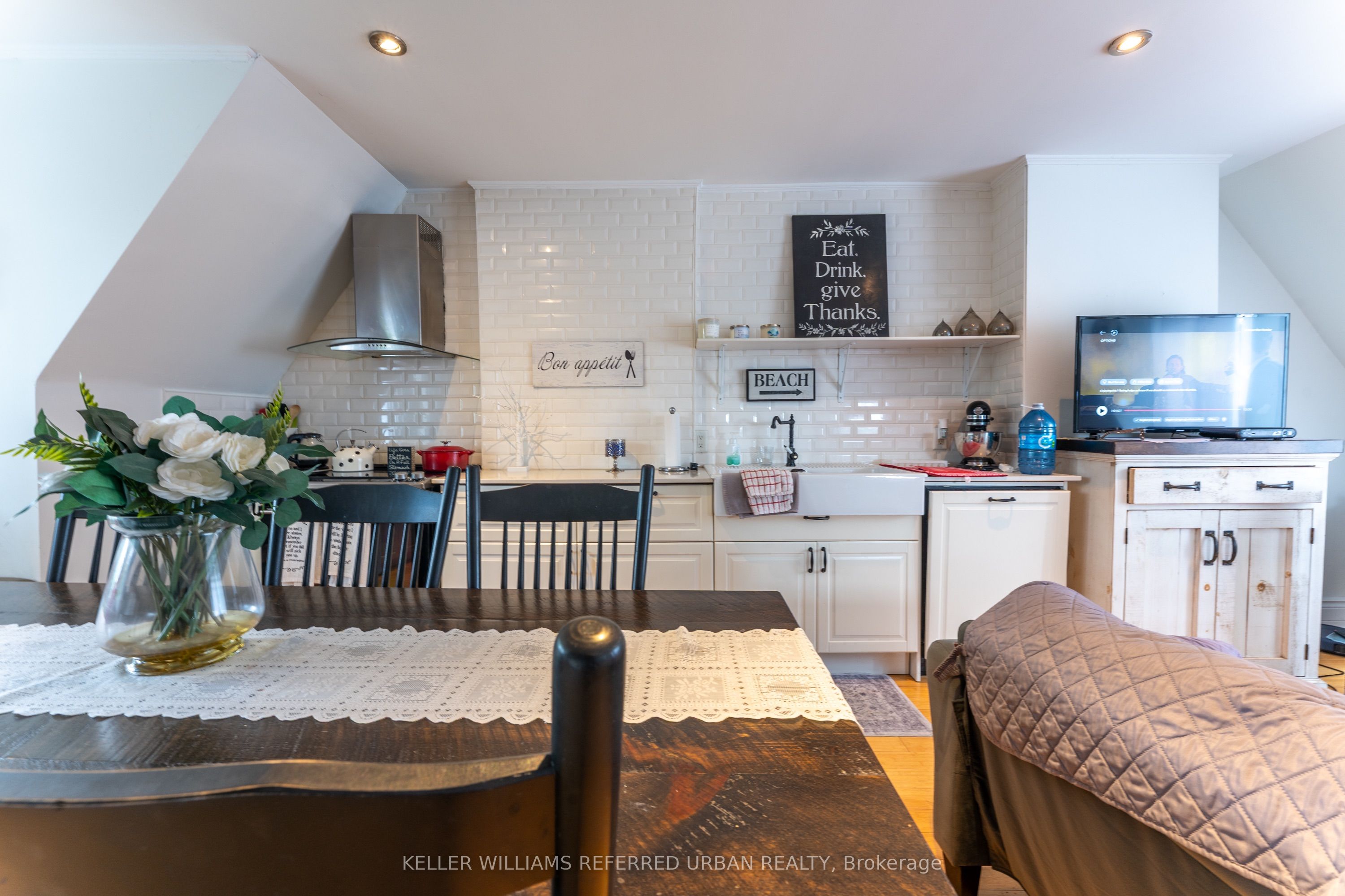 431 Kingston Road Upper, Toronto, ON M4L 1V2 photo 3