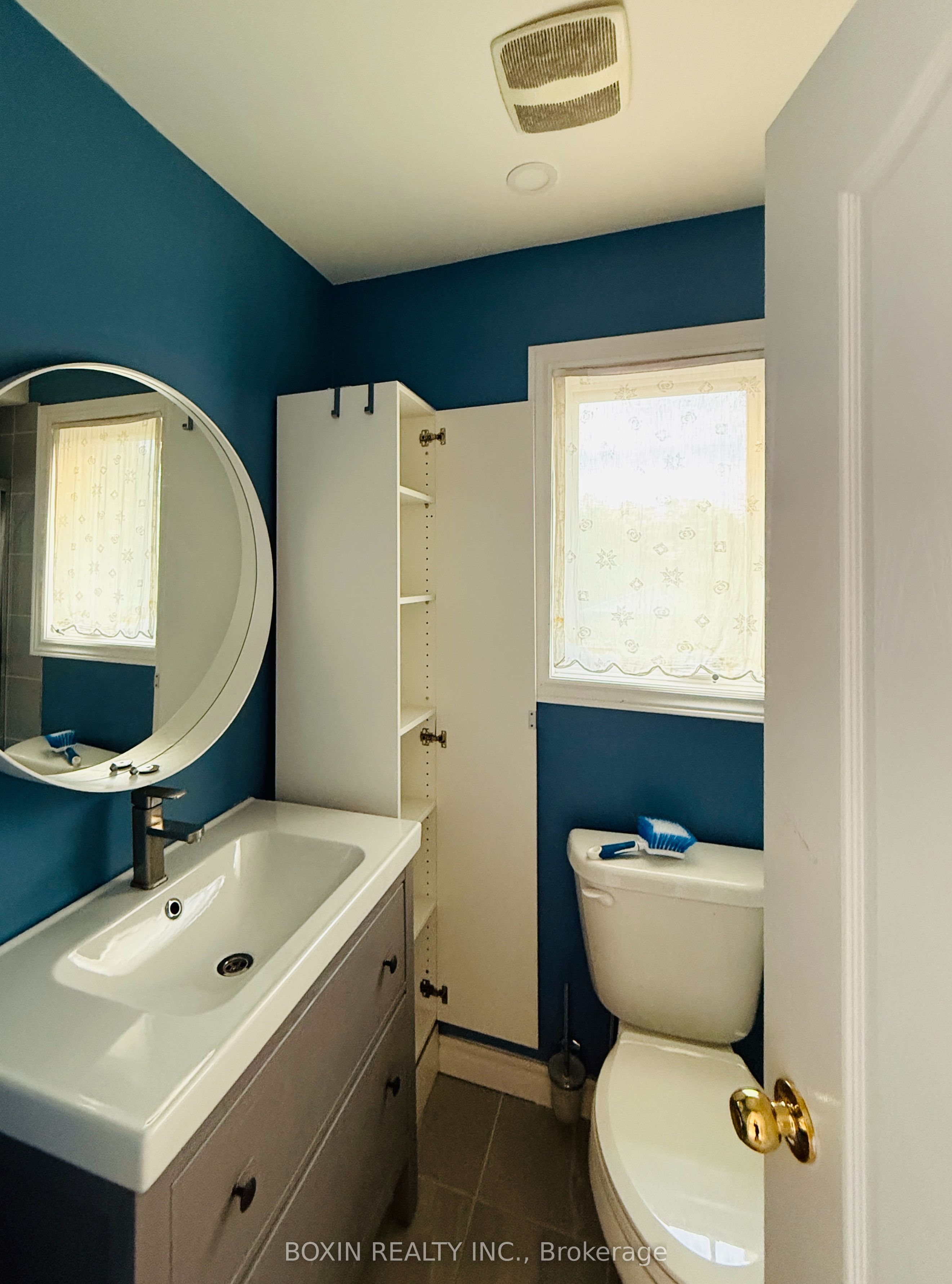 1 Adirondack Gate Room 1, Toronto, ON M1T 3E6 photo 5