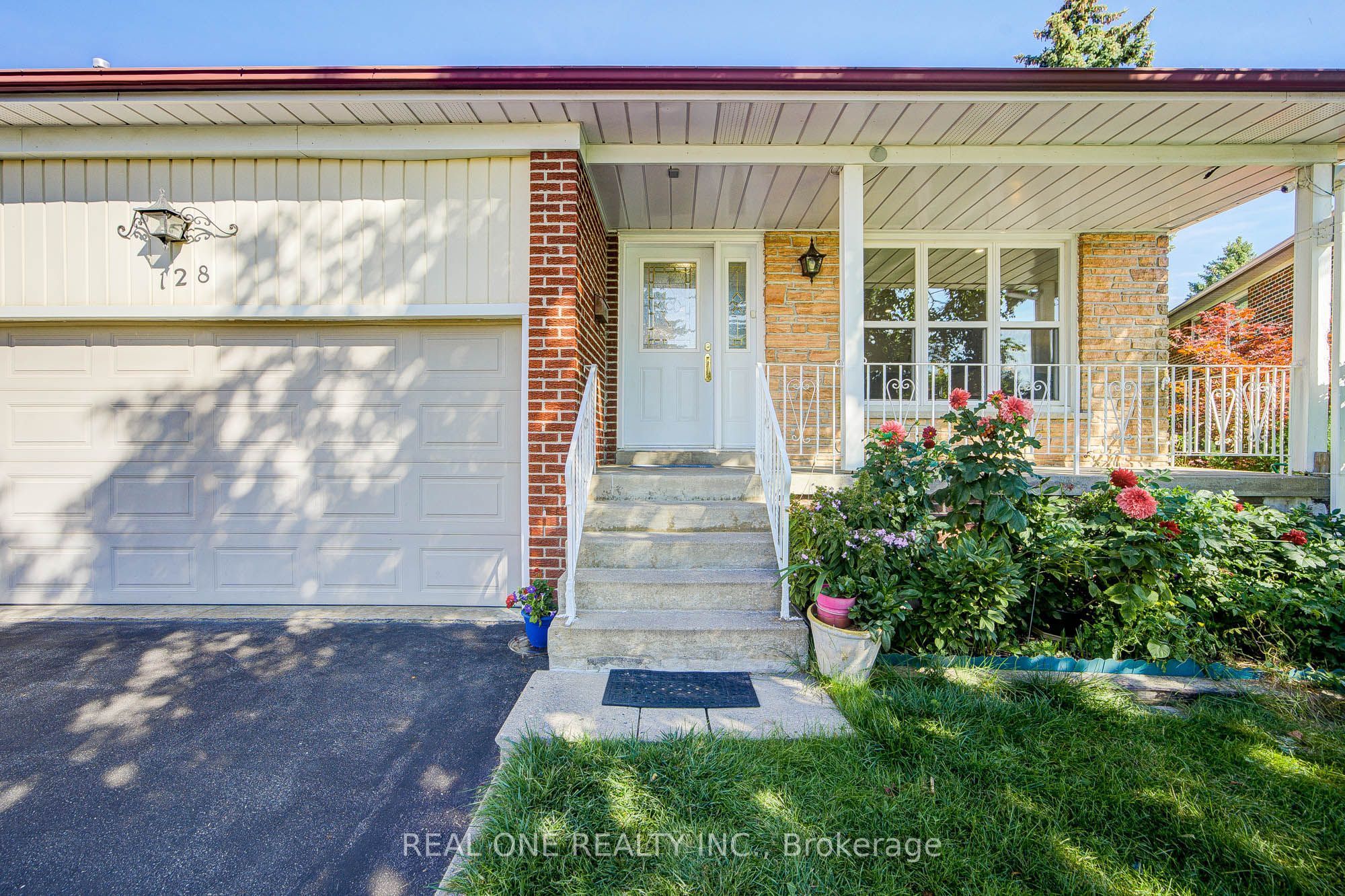 128 Briarscross Boulevard, Toronto, ON M1S 3K5 photo 2