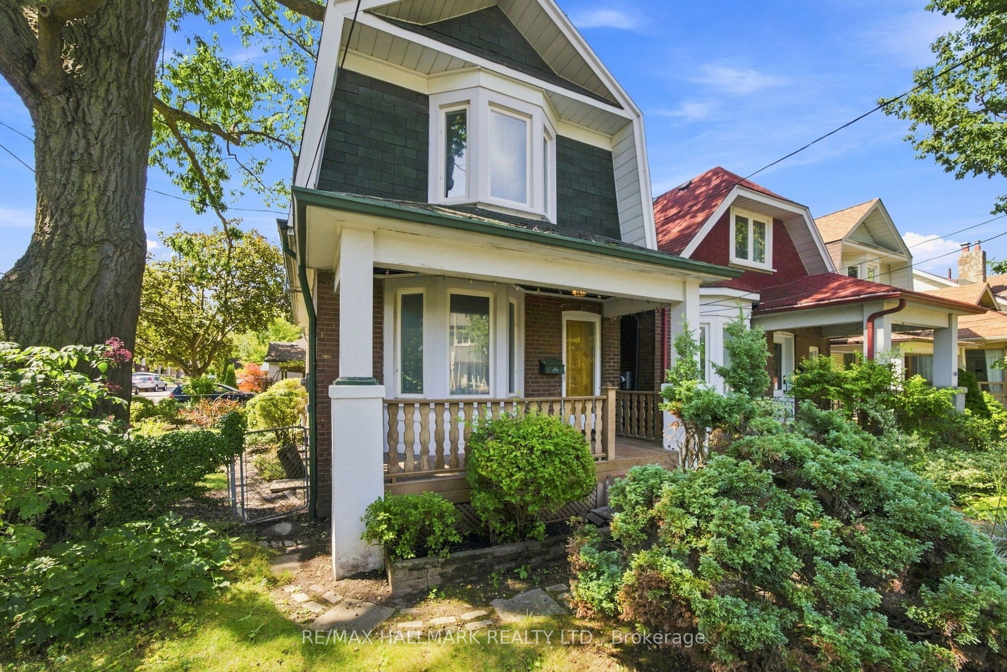 104 Chisholm Avenue, Toronto, ON M4C 4V7 photo 4