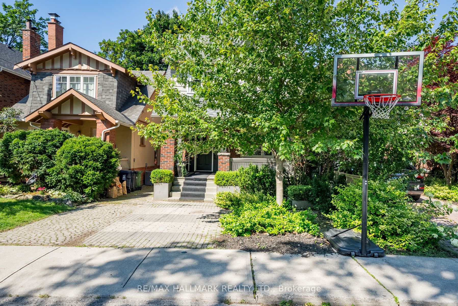 12 Bingham Avenue, Toronto, ON M4E 3P9 photo 2