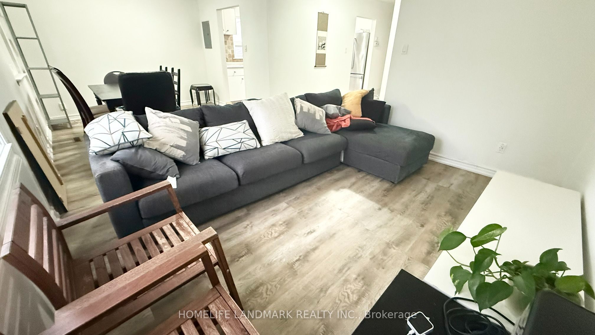 81 United Square Main Floor, Toronto, ON M1B 2B9 photo 3