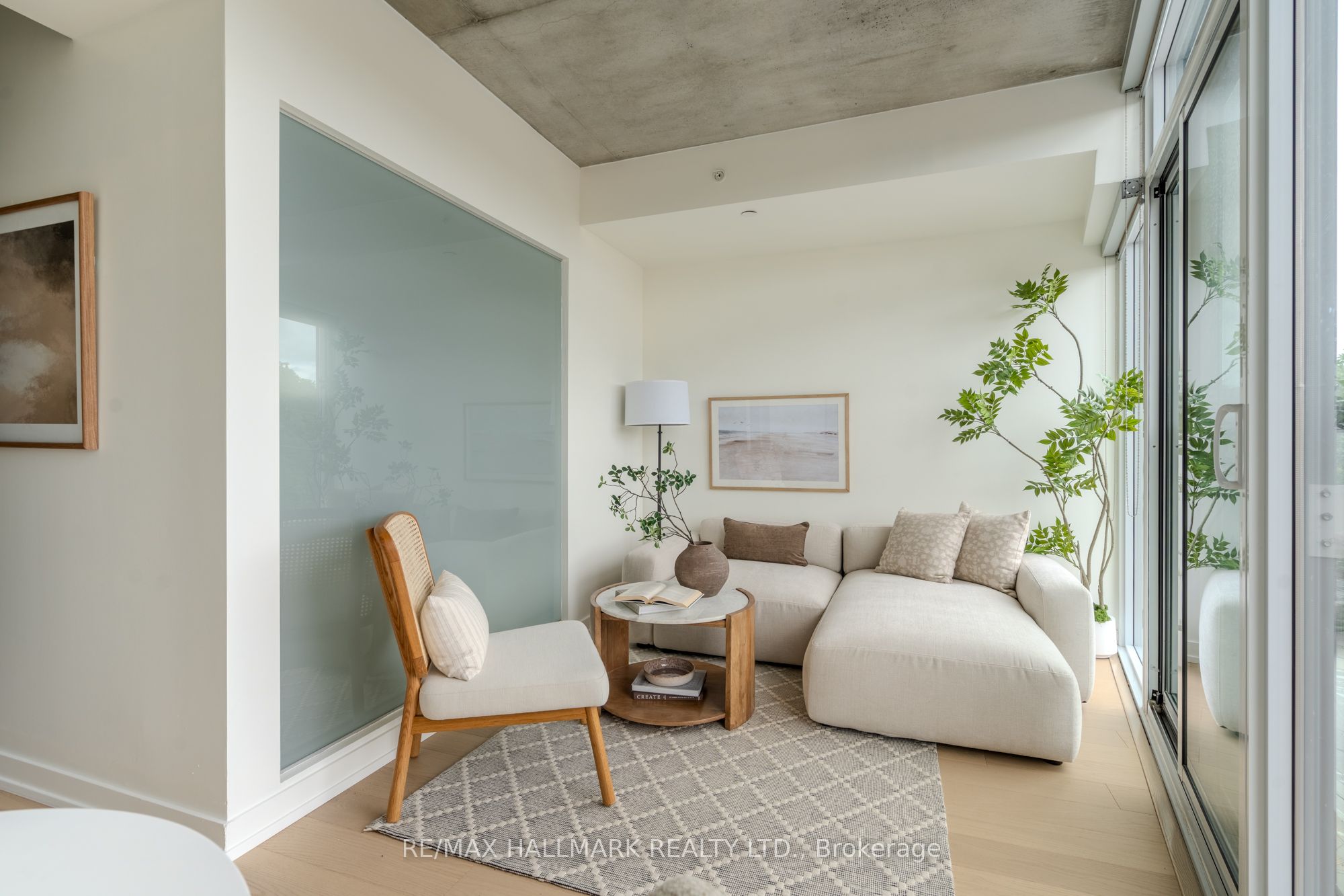60 Haslett Avenue 404, Toronto, ON M4L 0A9 photo 4