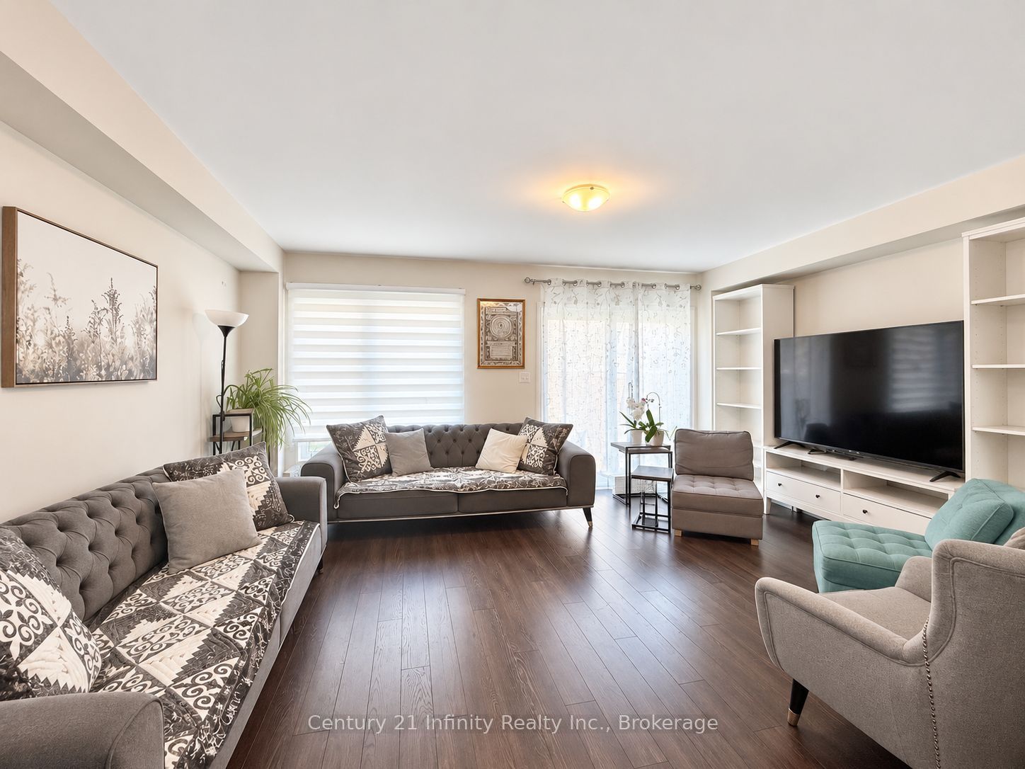 2339 Dress Circle Crescent, Oshawa, ON L1L 0L8 photo 4