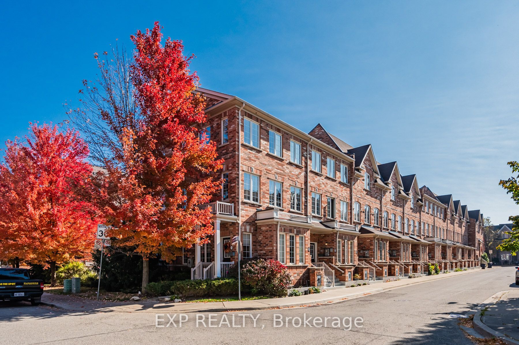 35 Carnahan Terrace, Toronto, ON M4E 0B1 photo 2