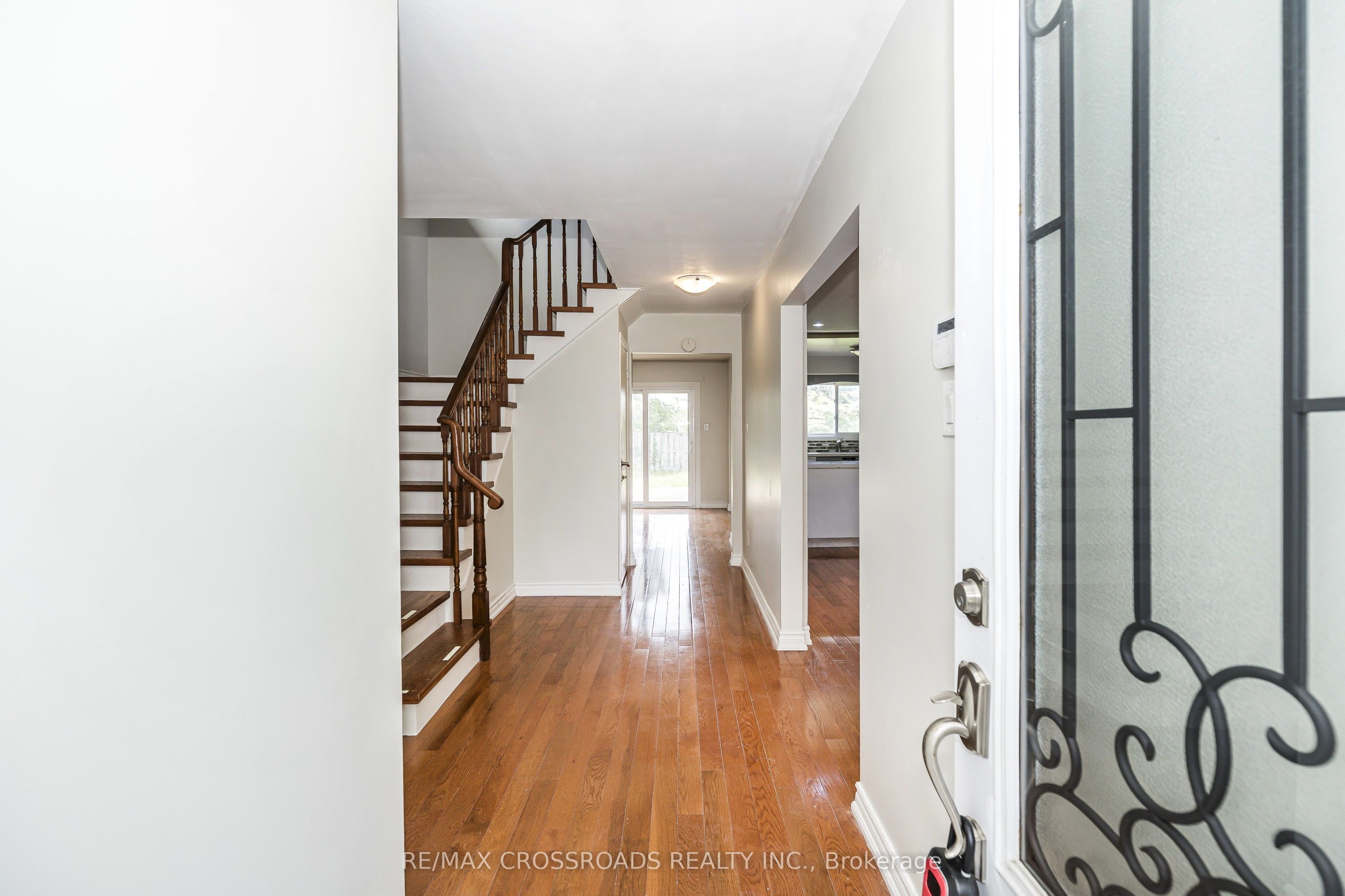 34 Blue Anchor Trail Main/2nd, Toronto, ON M1C 3P2 photo 4