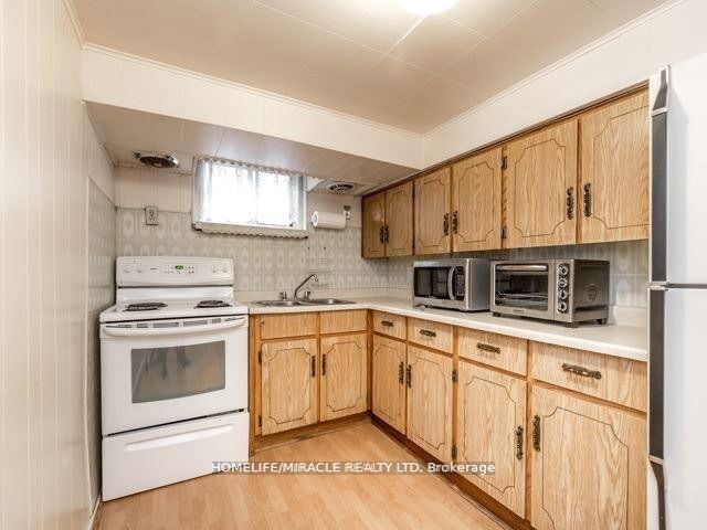 31 Kilgreggan Crescent, Toronto, ON M1J 1S2 photo 2