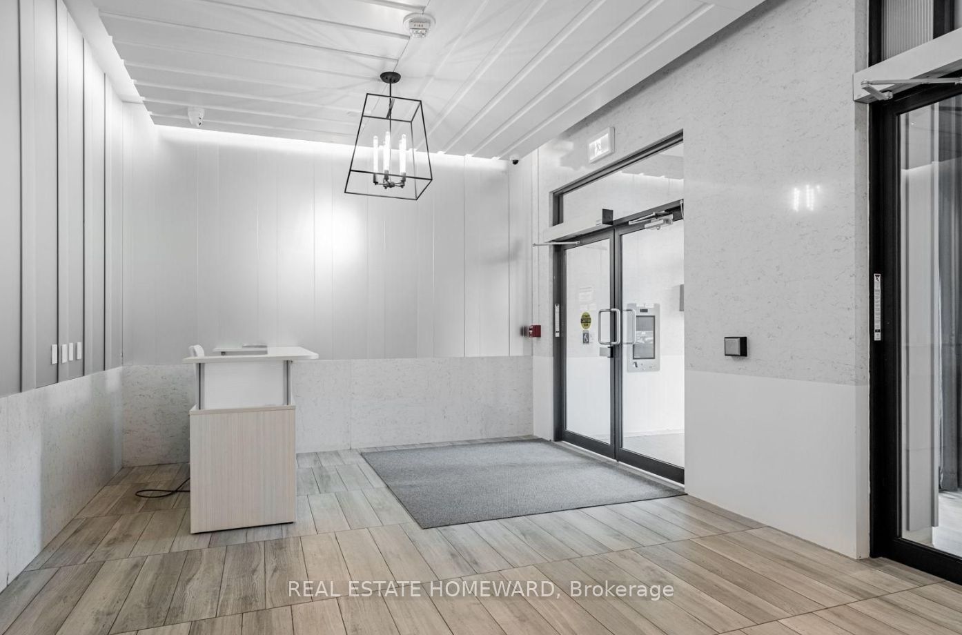 1630 Queen Street 210, Toronto, ON M4L 0B3 photo 2