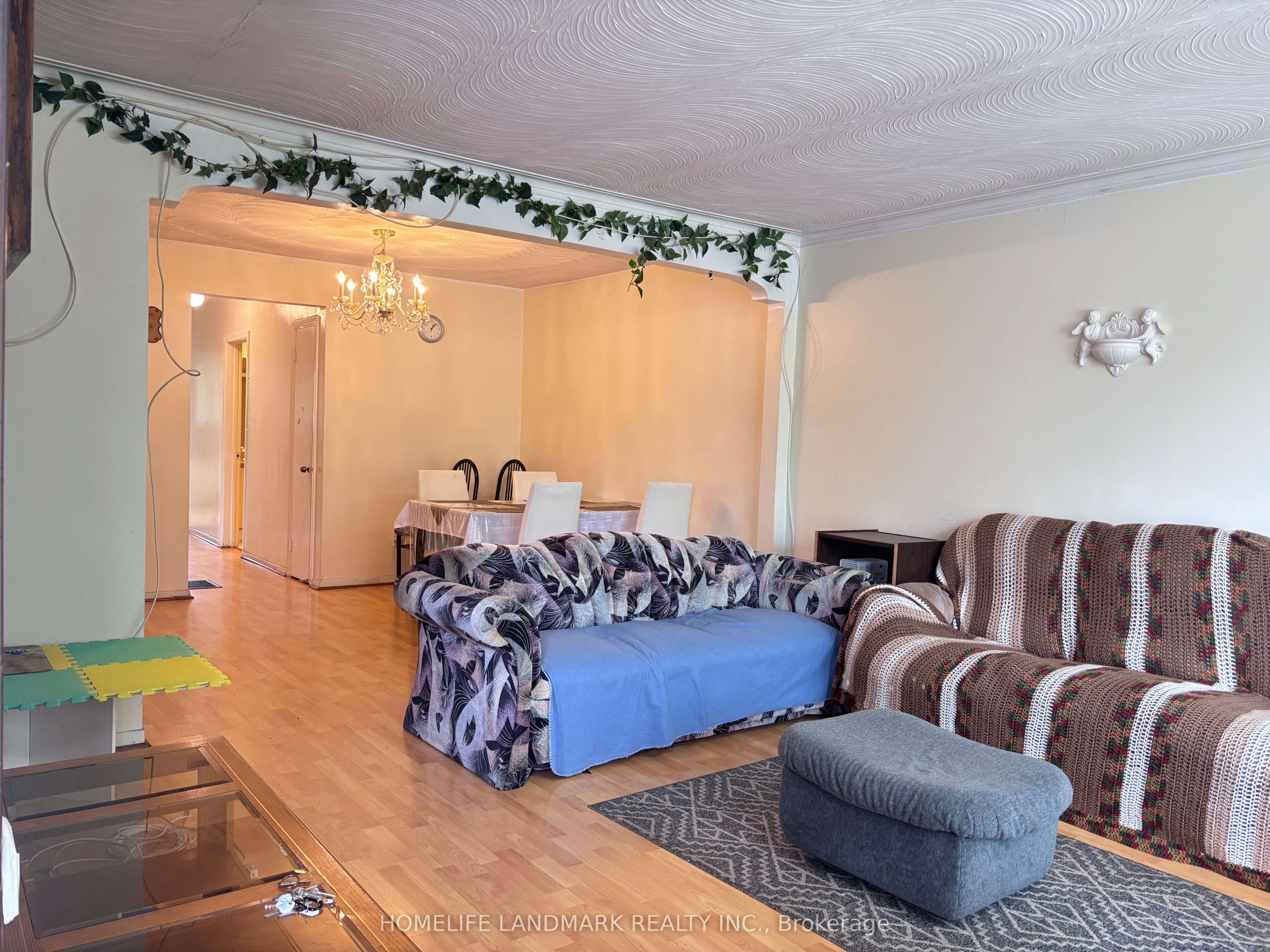 97 Tourmaline Drive, Toronto, ON M1T 1X1 photo 2