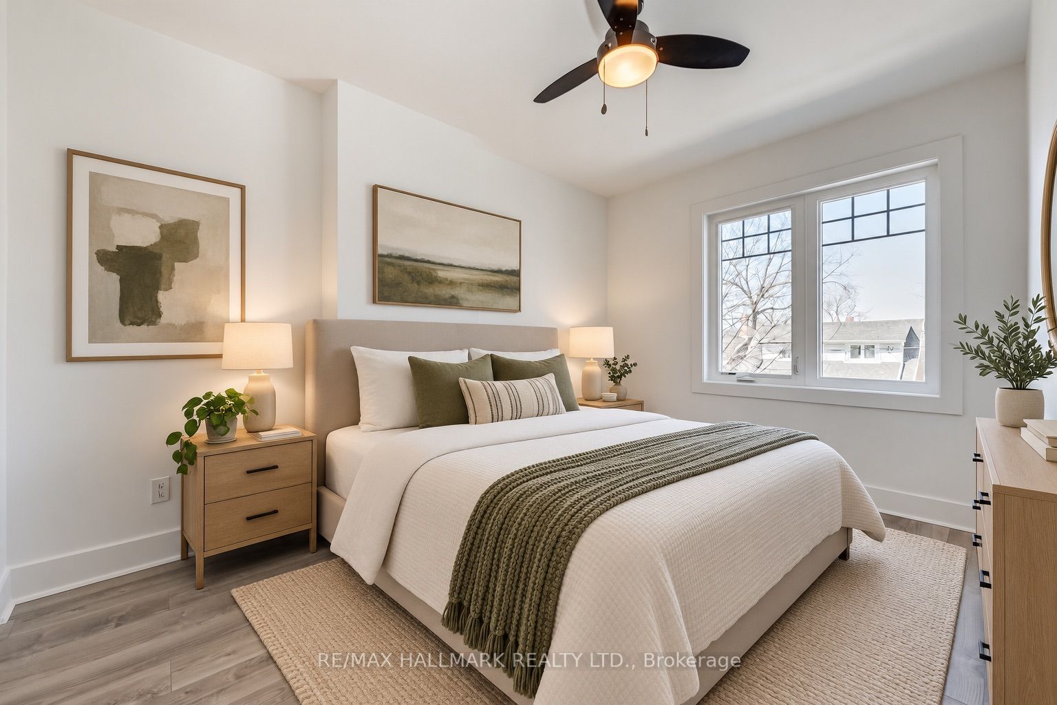 327 Kenilworth Avenue Upper, Toronto, ON M4L 3S9 photo 5