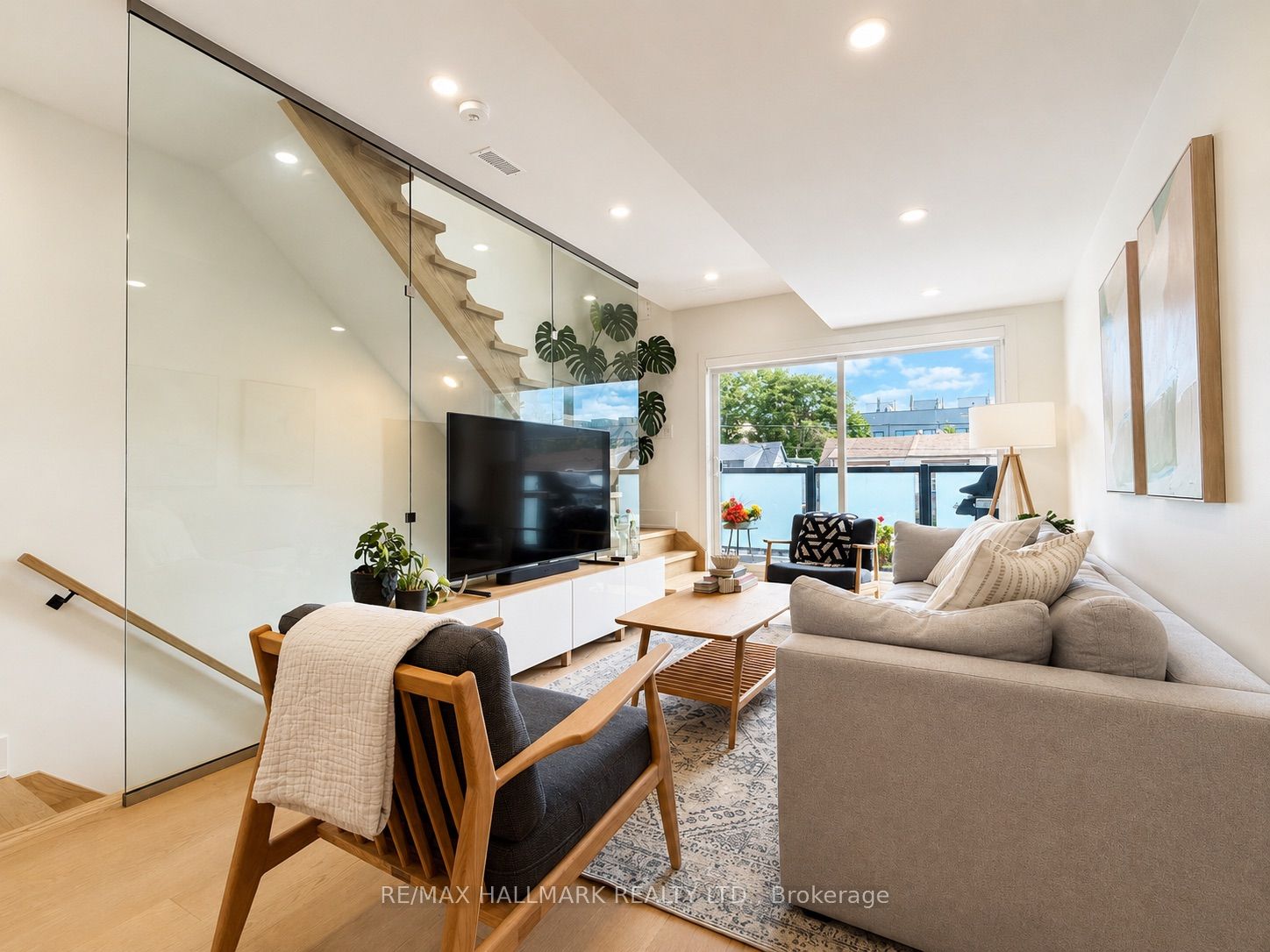 72 Jones Avenue Unit F, Toronto, ON M4M 2Z8