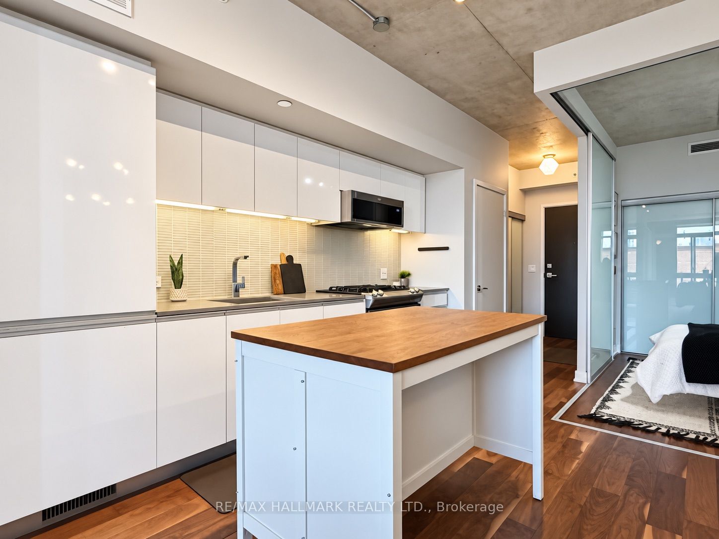 1190 Dundas Street E 219, Toronto, ON M4M 0C5 photo 5