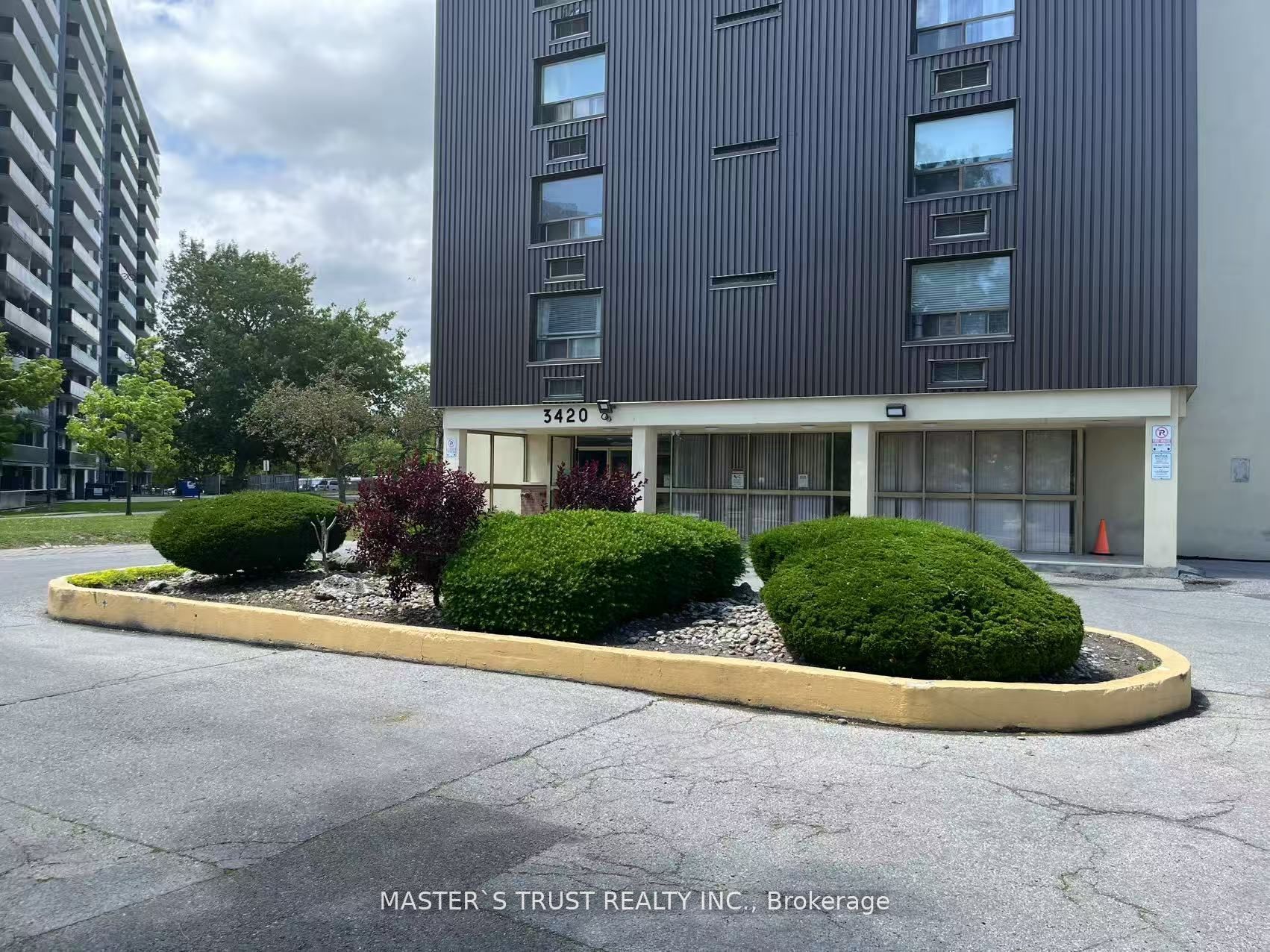 3420 Eglinton Avenue E 903, Toronto, ON M1J 2H9 photo 2