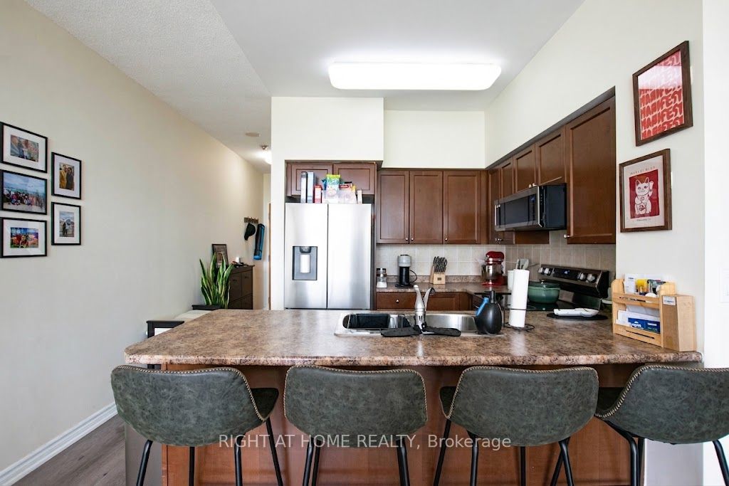 68 Grangeway Avenue 1901, Toronto, ON M1H 0A1 photo 3