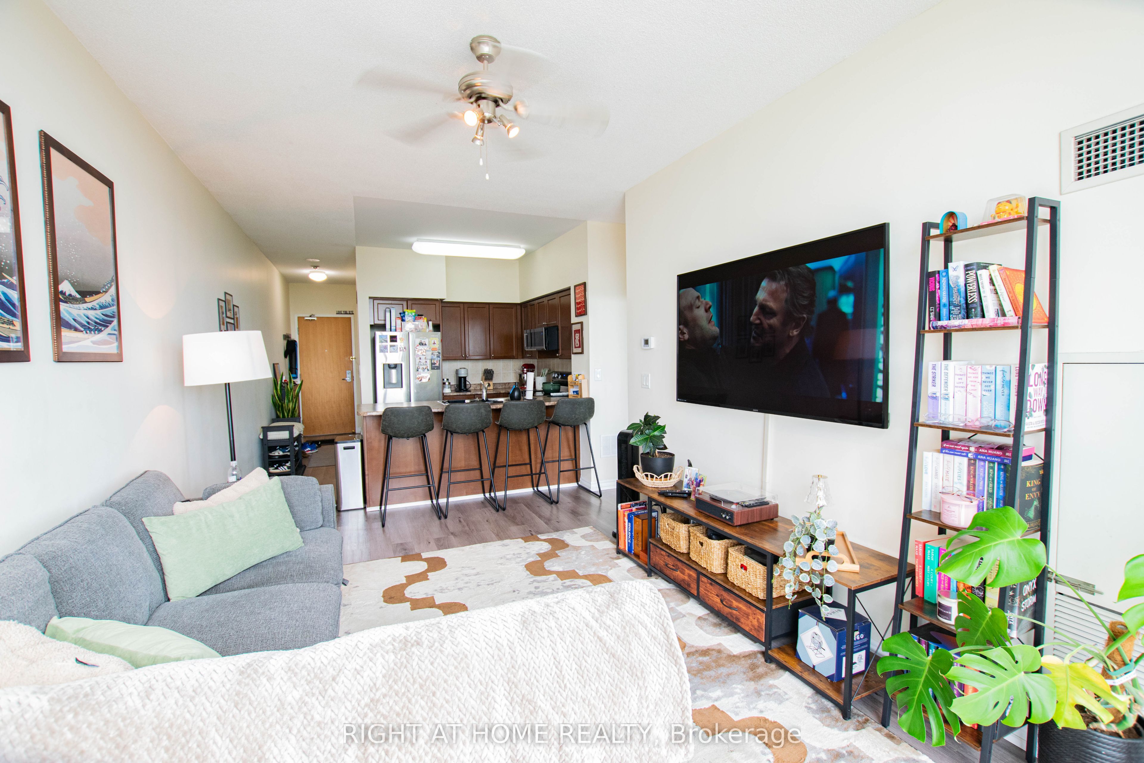 68 Grangeway Avenue 1901, Toronto, ON M1H 0A1 photo 5