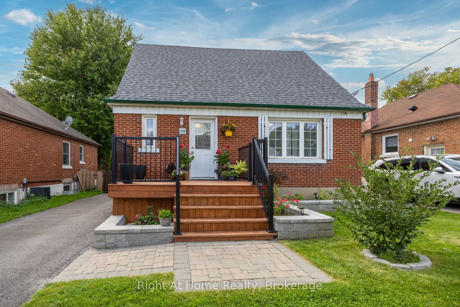 128 Lasalle Avenue, Oshawa, ON L1H 5Y5 photo 2