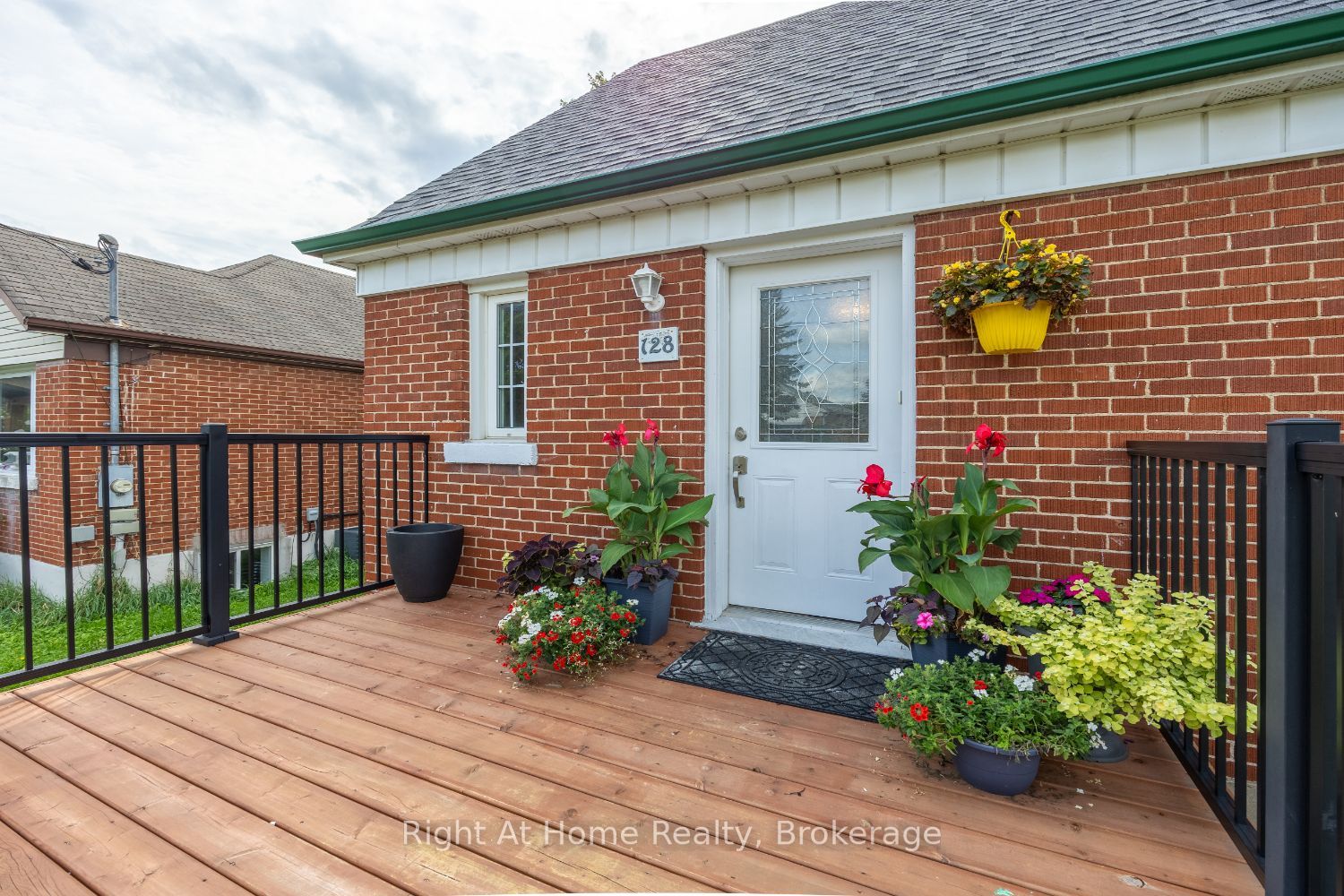 128 Lasalle Avenue, Oshawa, ON L1H 5Y5 photo 4