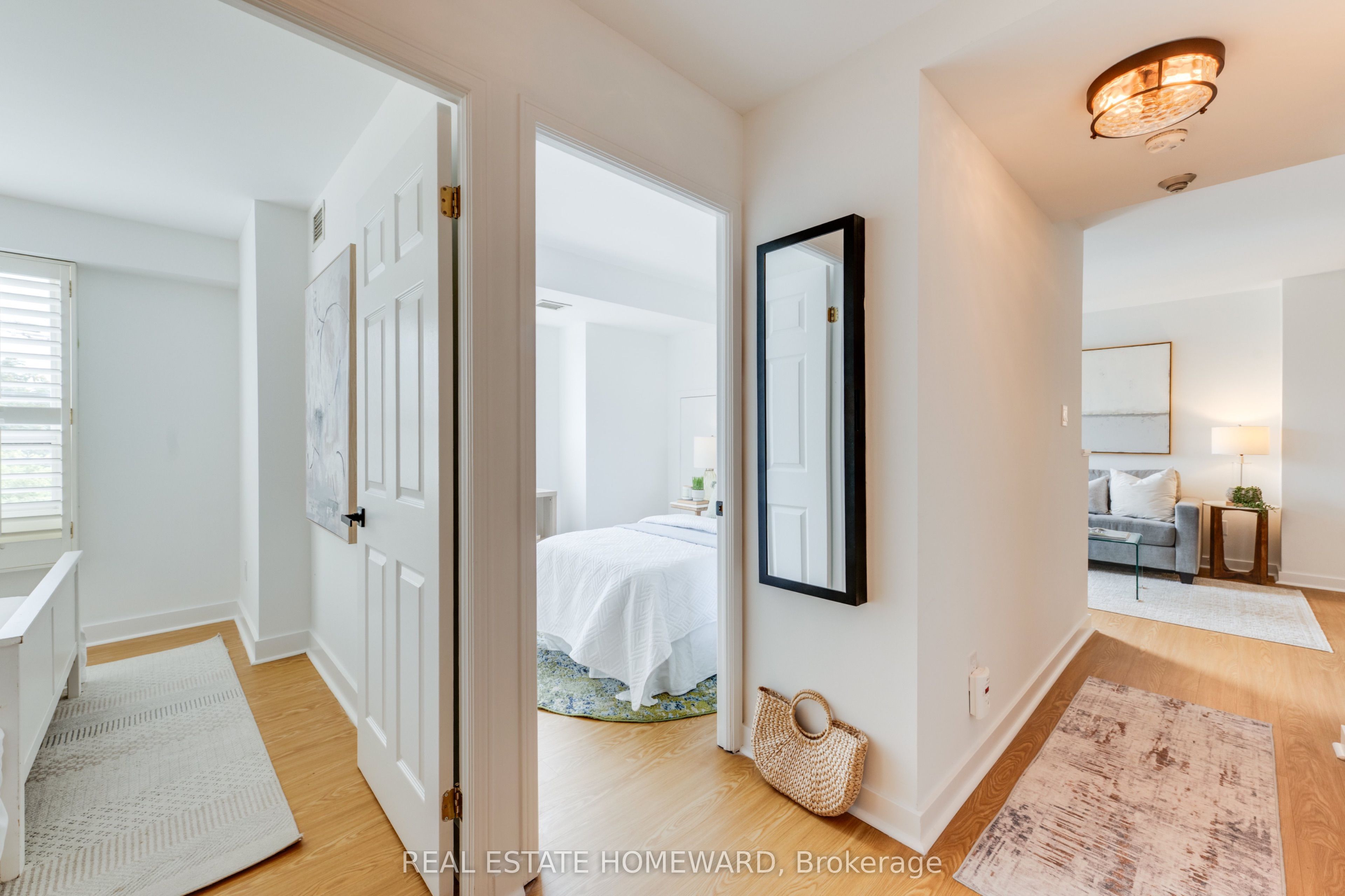 716 Kingston Road 304, Toronto, ON M4E 1R7 photo 3