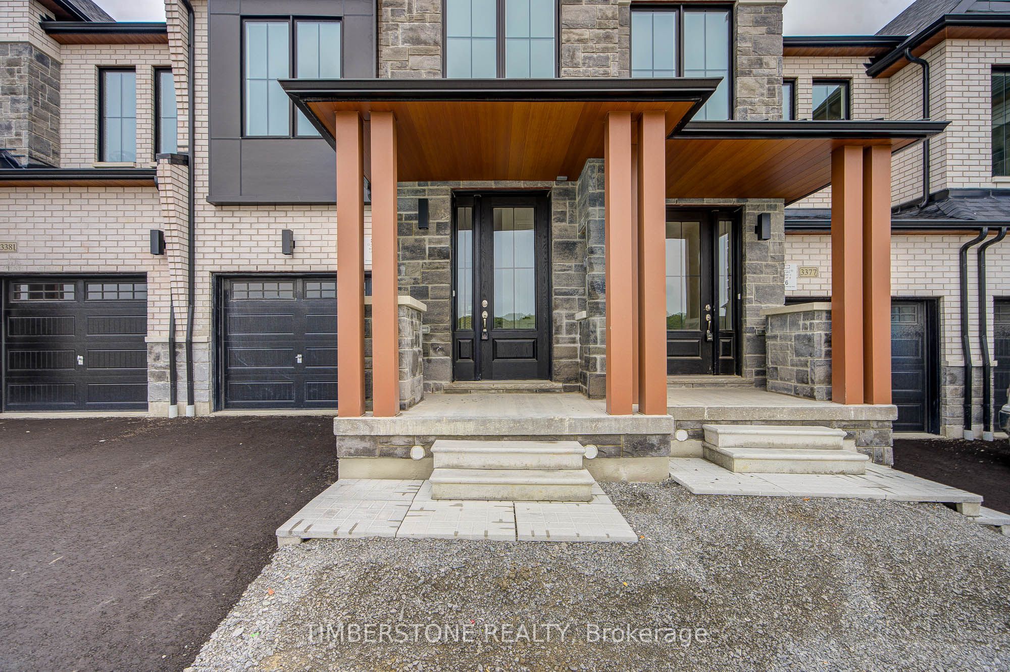 3379 Elsa Story Avenue, Pickering, ON L1X 0J2 photo 2