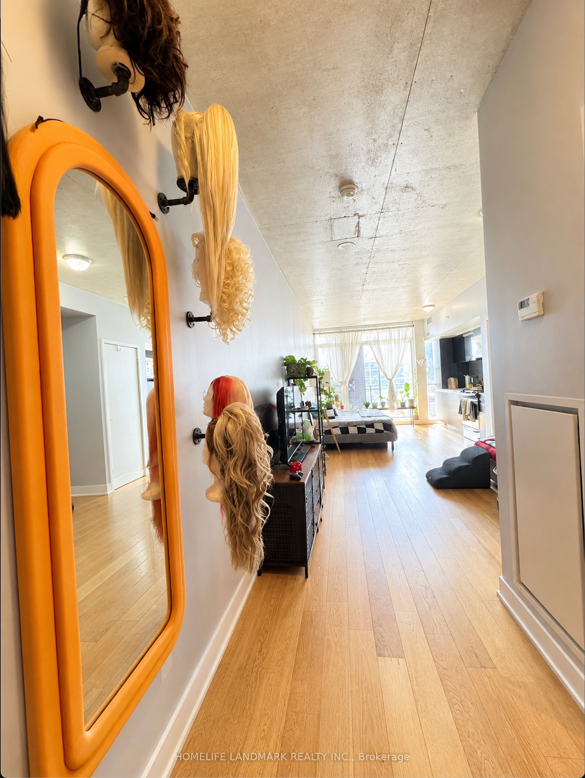 1190 Dundas Street Avenue 409, Toronto, ON M4M 2T1
