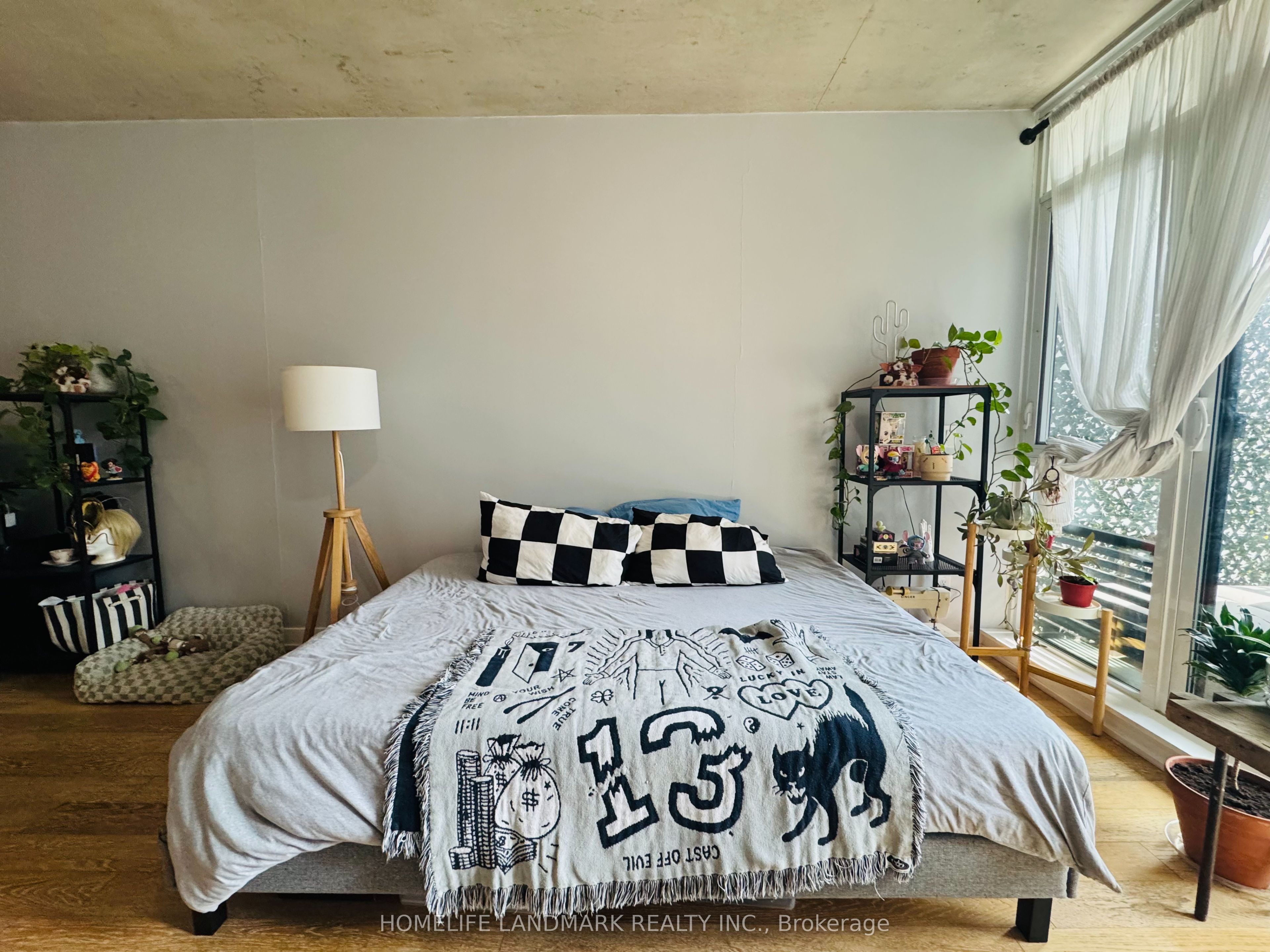 1190 Dundas Street Avenue 409, Toronto, ON M4M 2T1 photo 5