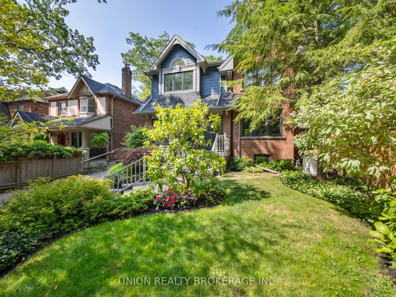 66 Silver Birch Avenue, Toronto, ON M4E 3K9 photo 2